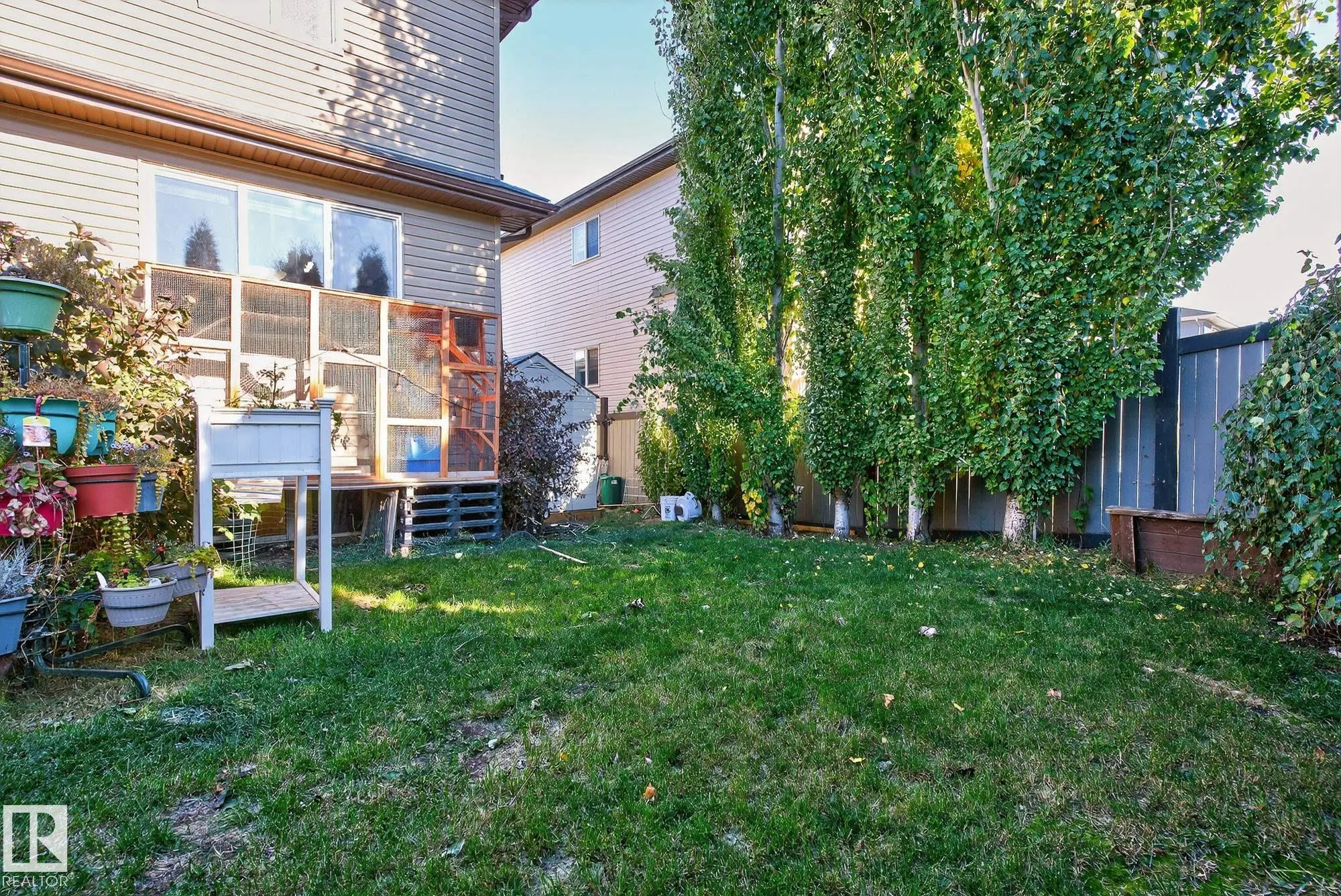 22 Shorewood Cr