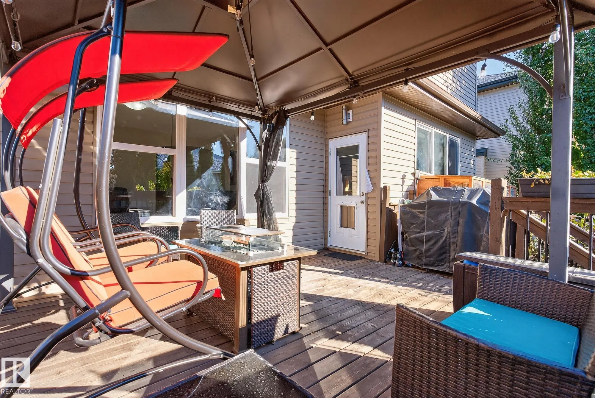 22 Shorewood Cr