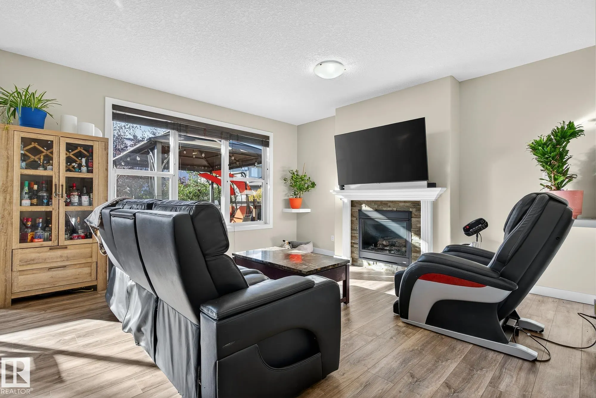 22 Shorewood Cr