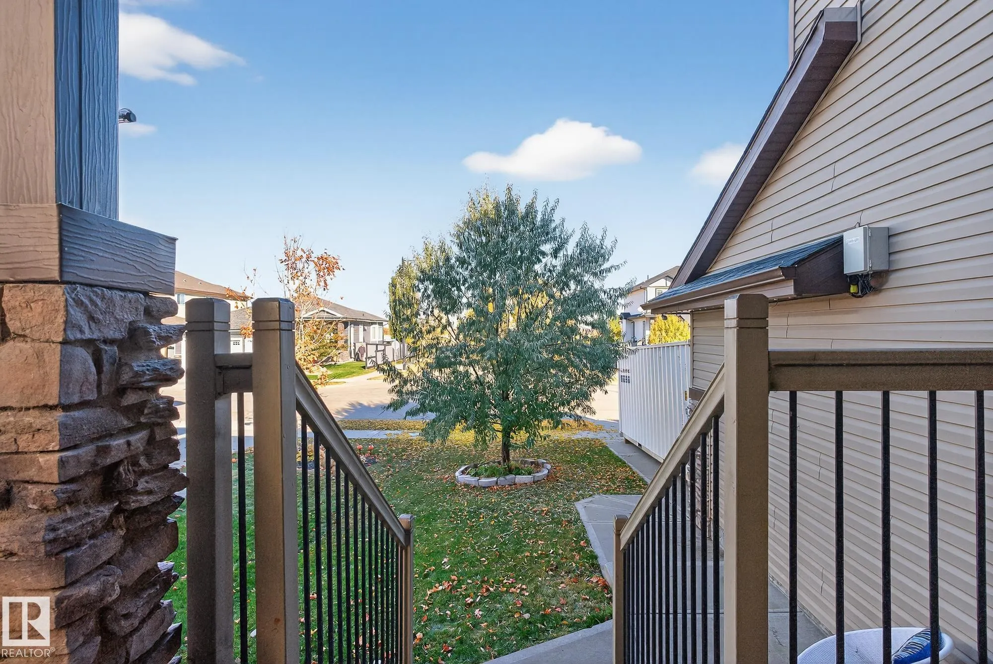 22 Shorewood Cr