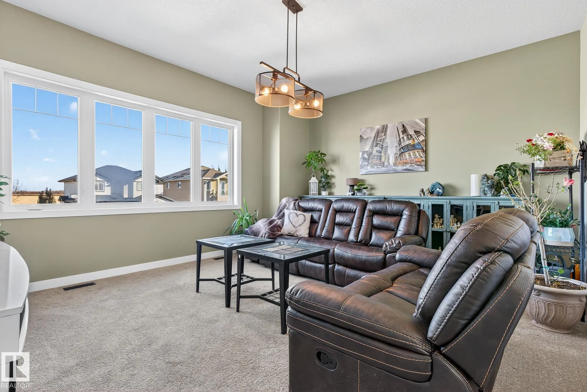 22 Shorewood Cr