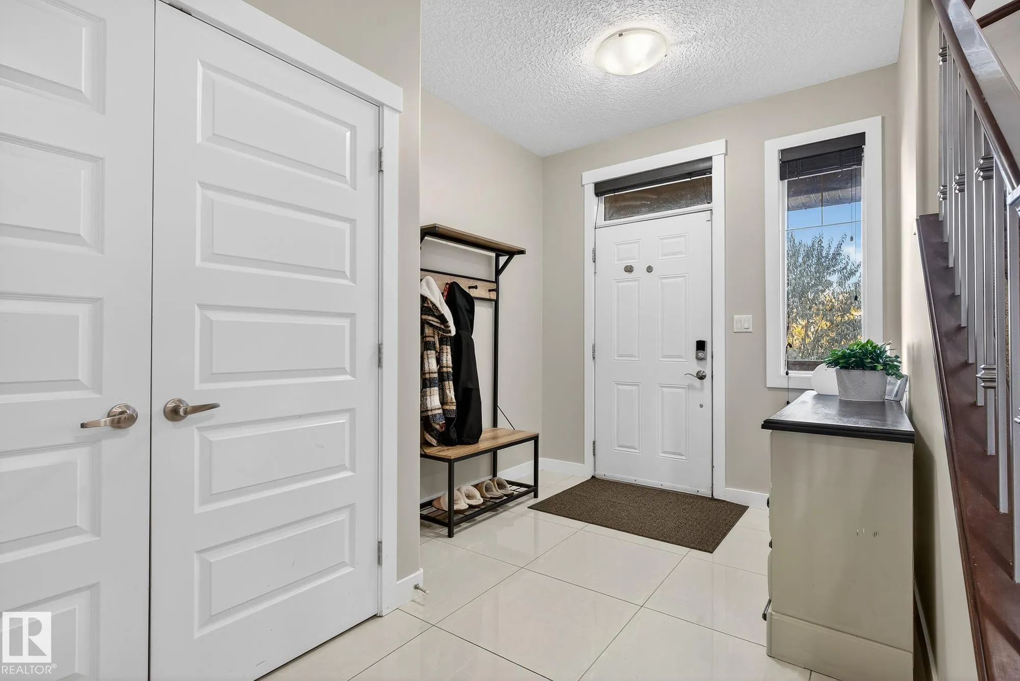 22 Shorewood Cr