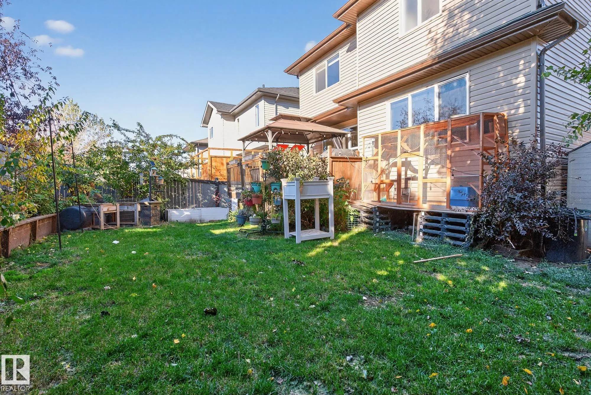 22 Shorewood Cr