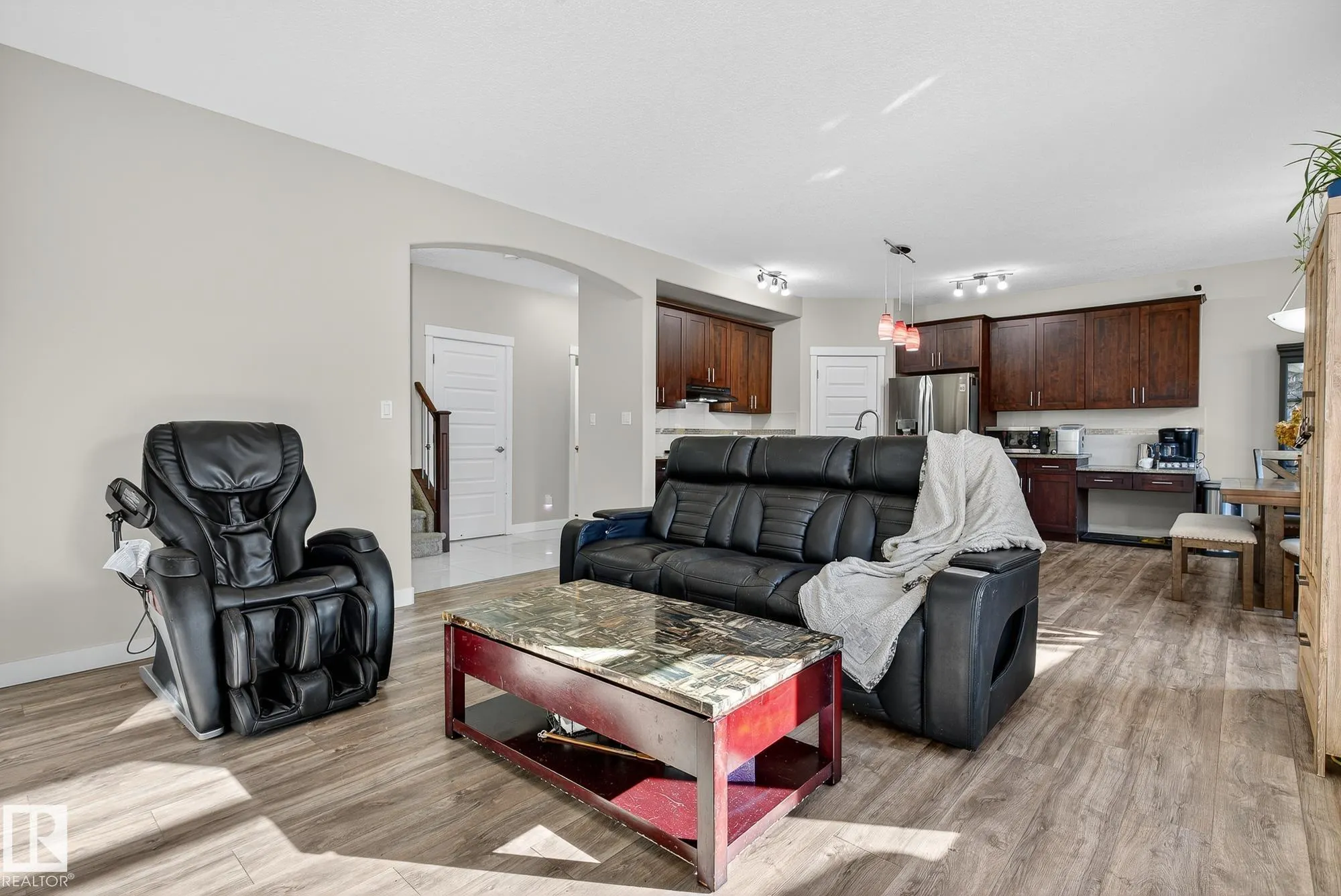 22 Shorewood Cr