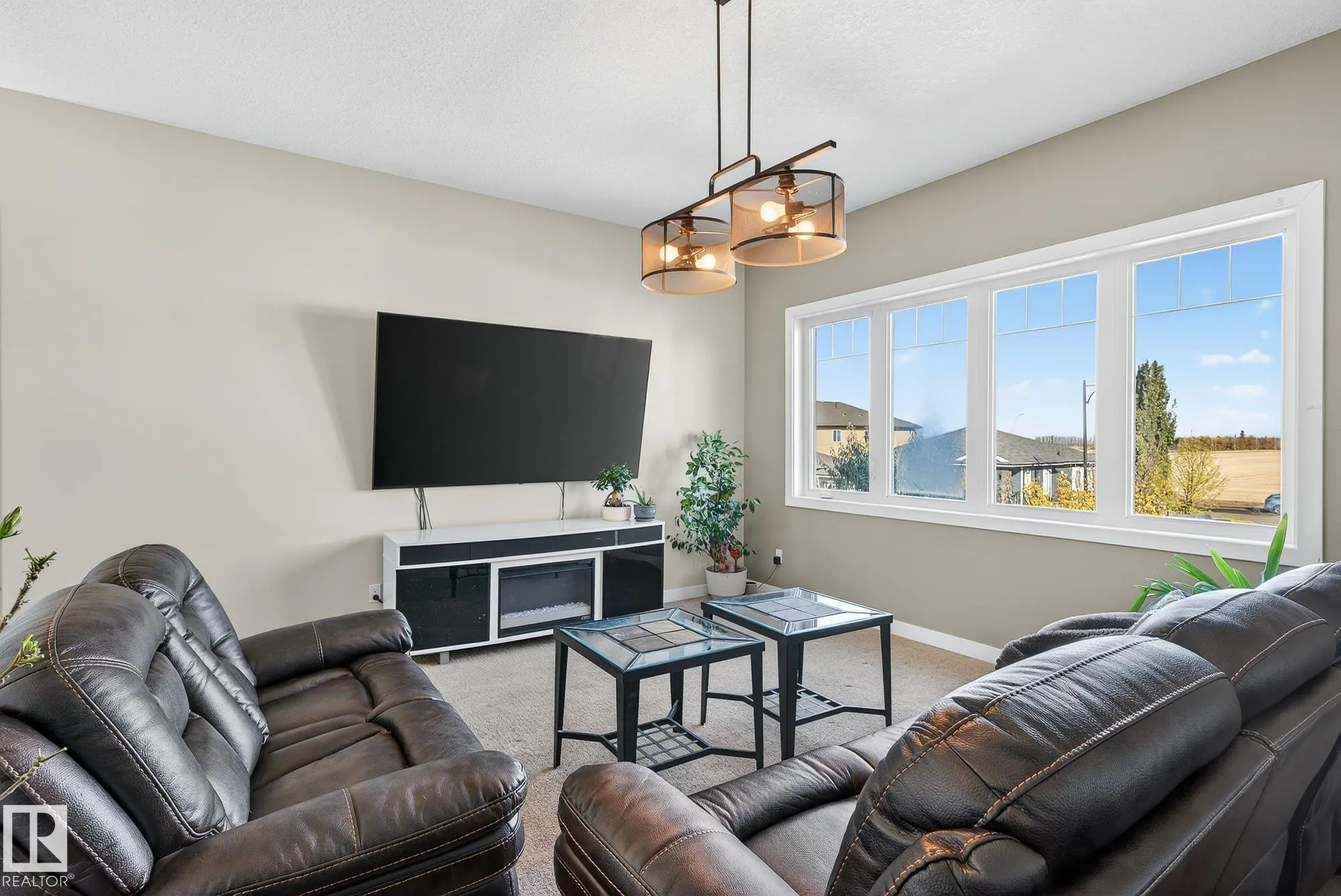 22 Shorewood Cr