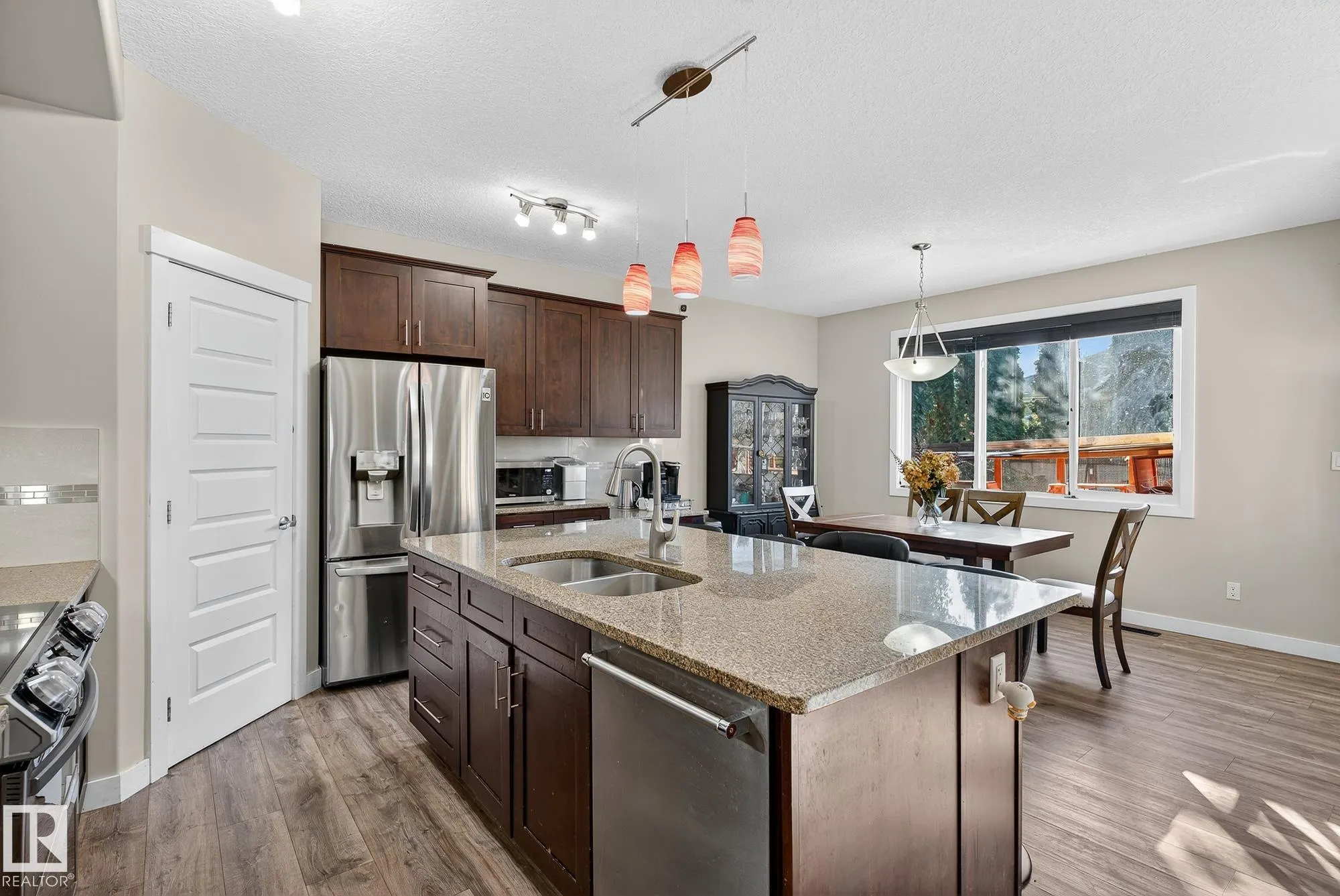 22 Shorewood Cr