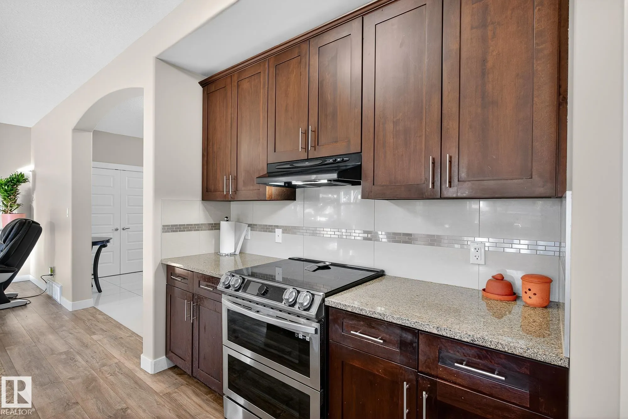 22 Shorewood Cr