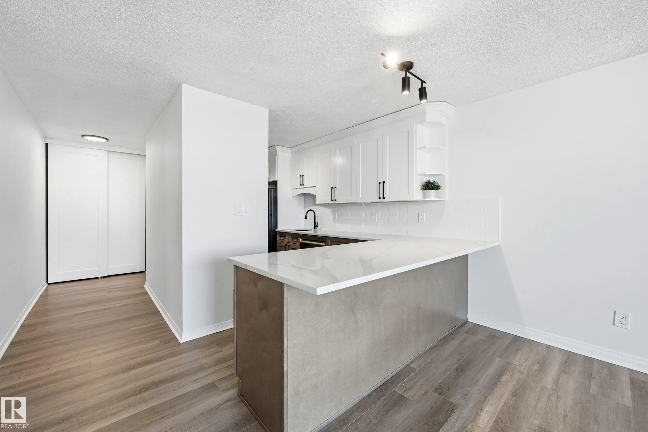 10011 116 Street
