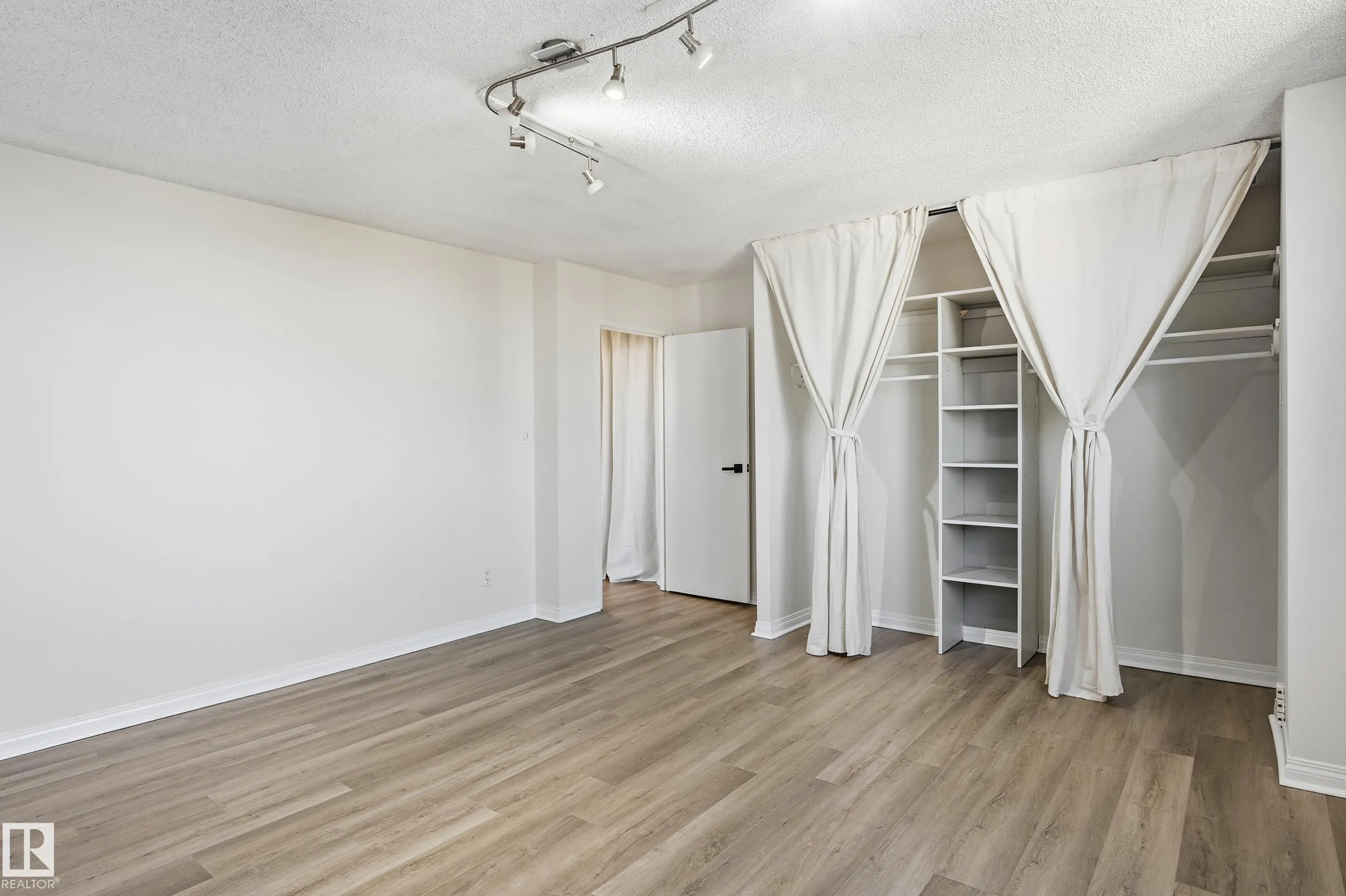 10011 116 Street