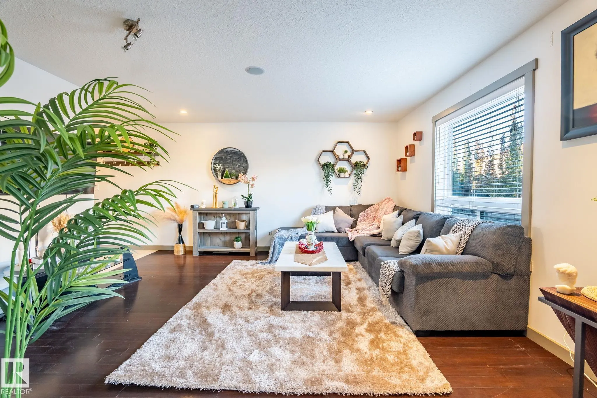 7 snowbird cres