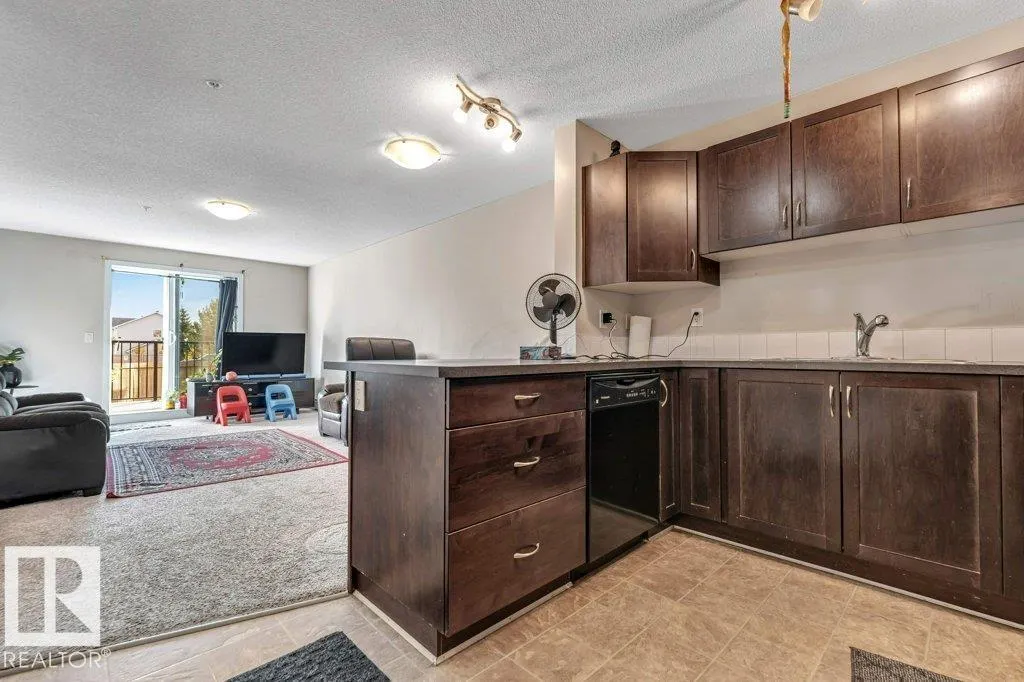 392 SILVER BERRY Road