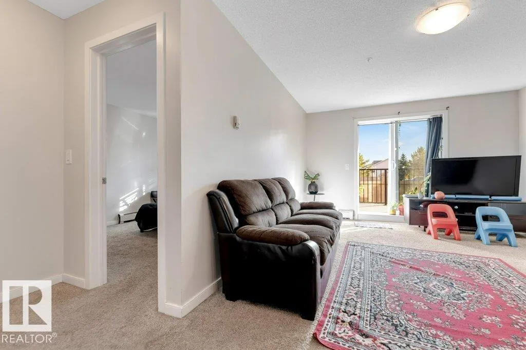 392 SILVER BERRY Road