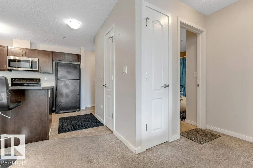 392 SILVER BERRY Road