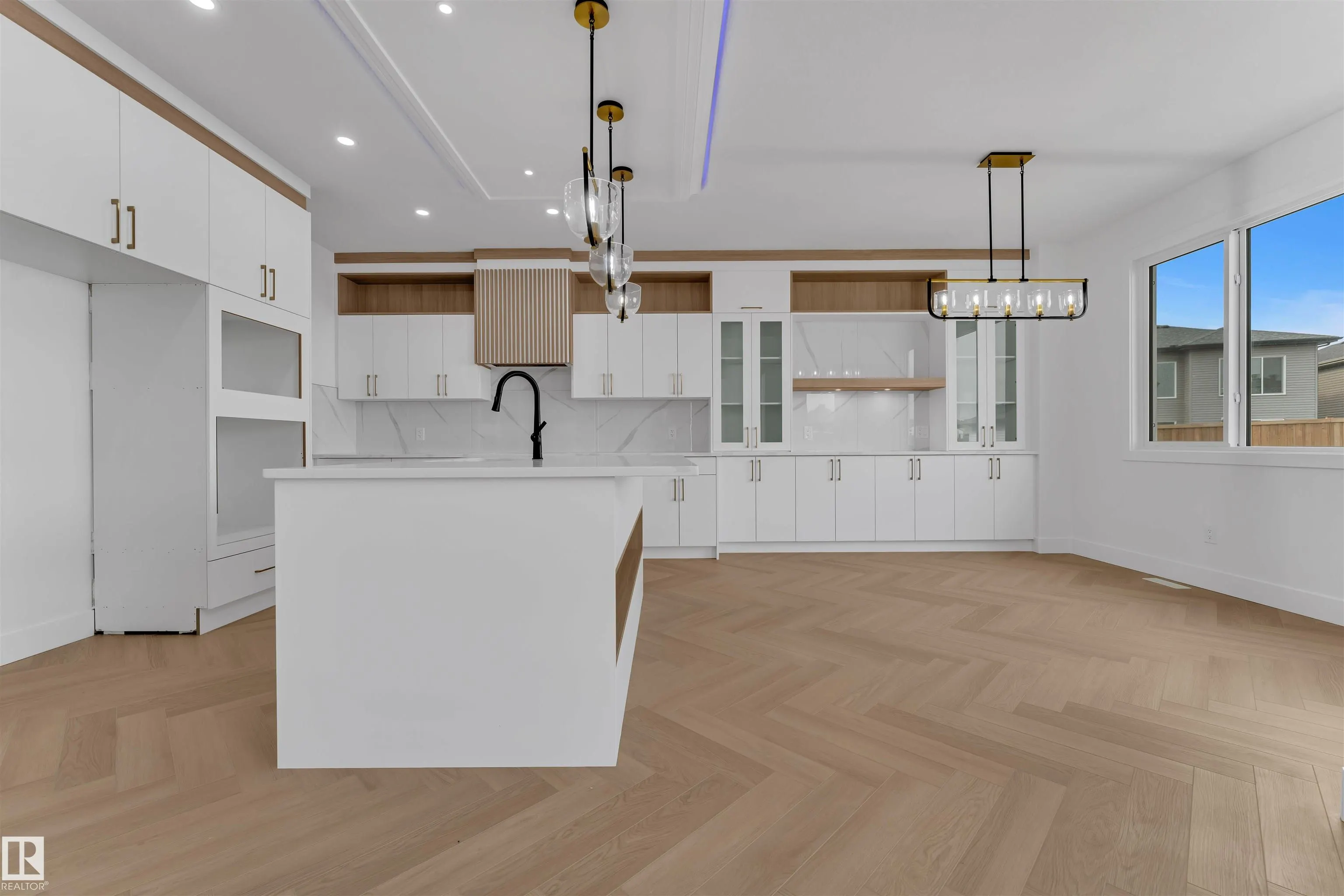 12 Dalquist Bay