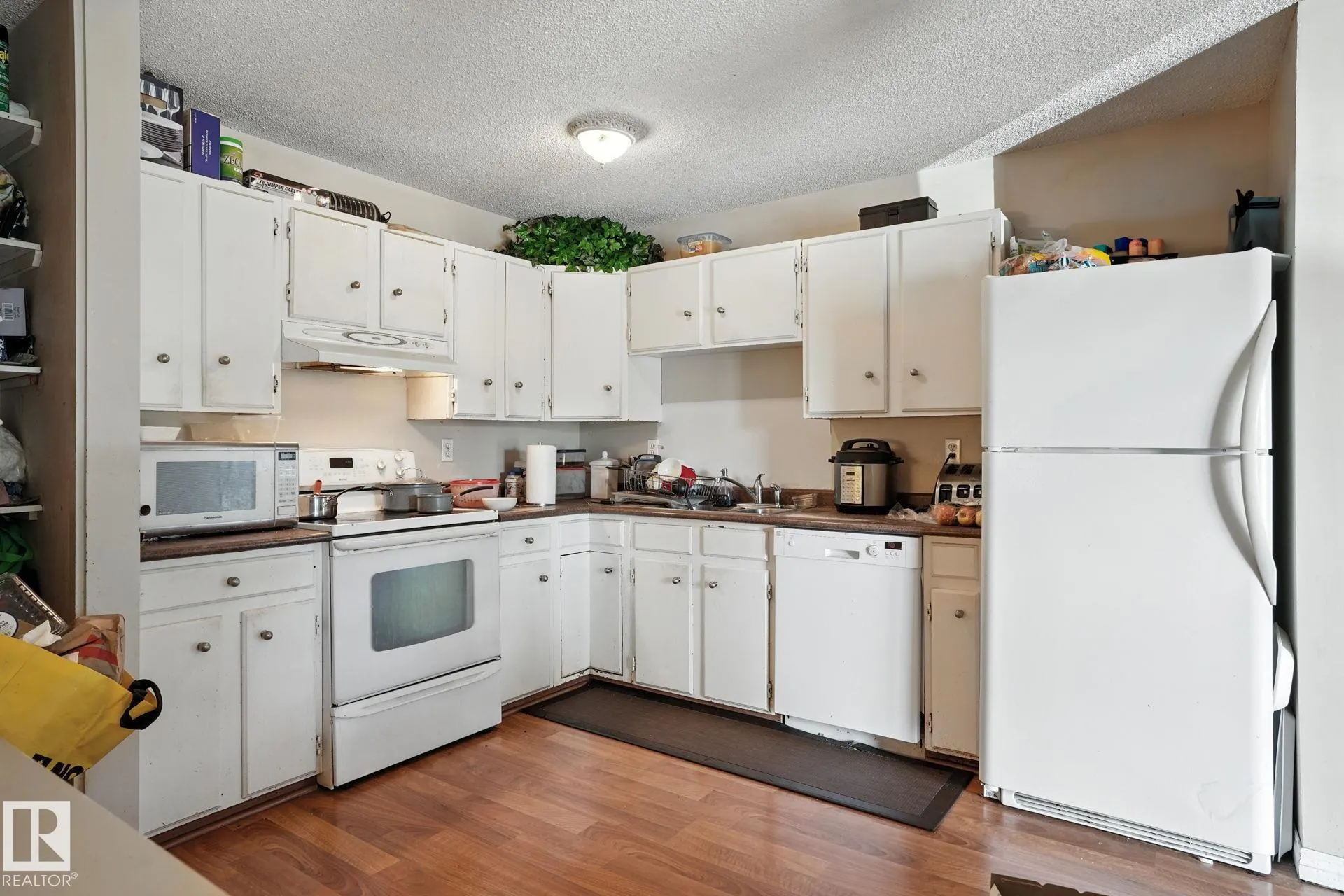 9963 171 Ave