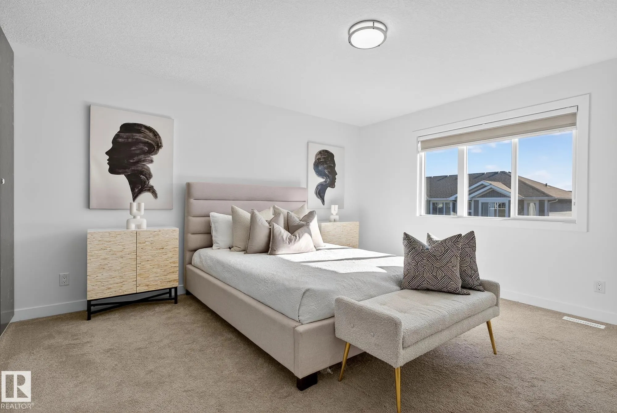 22015 85 AVE