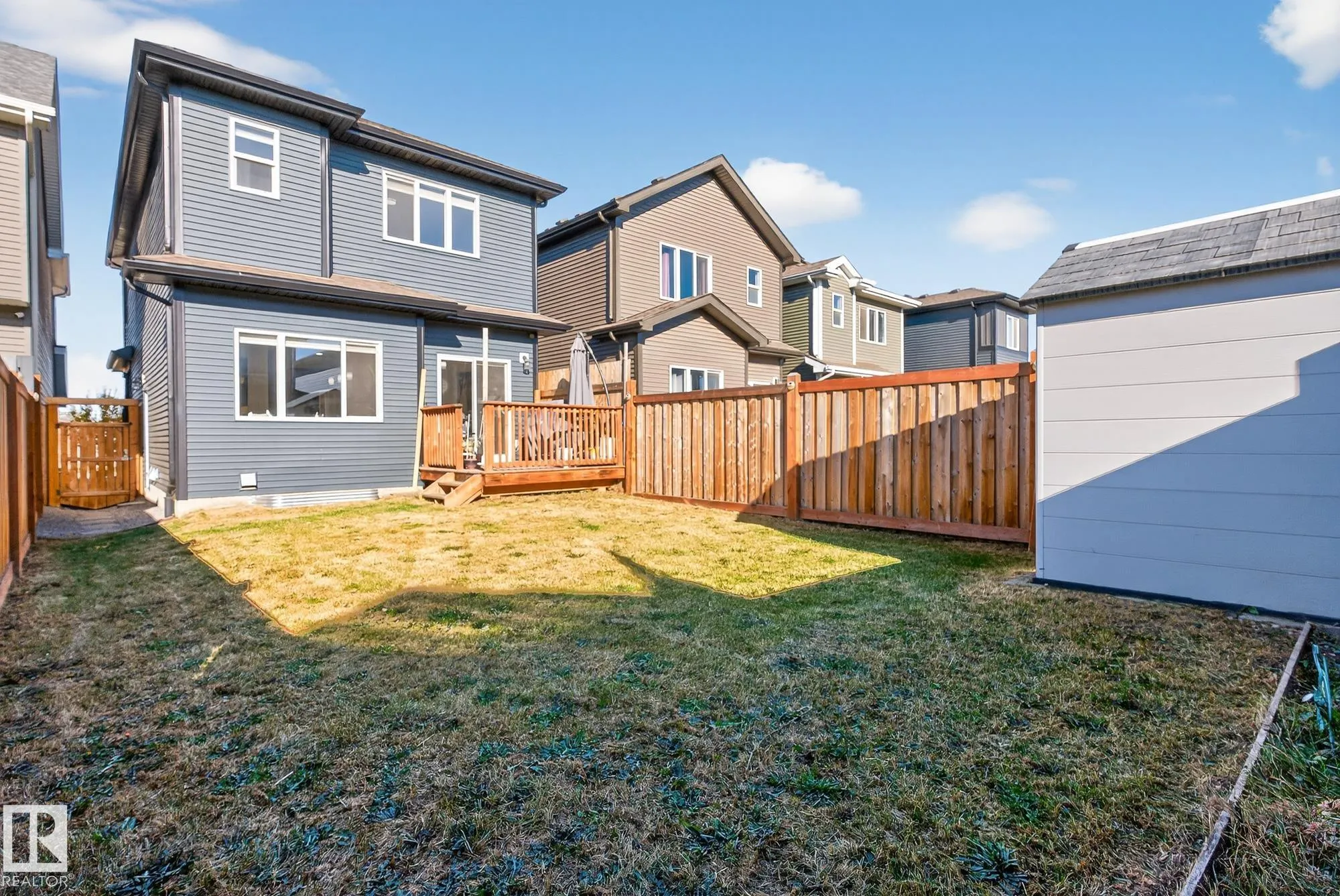 22015 85 AVE