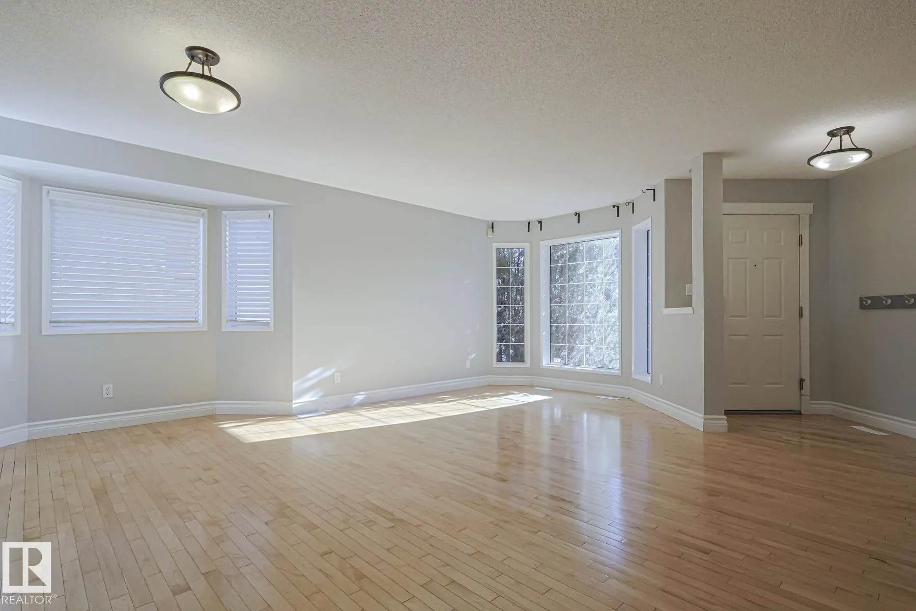 11 HIGH PARK Close