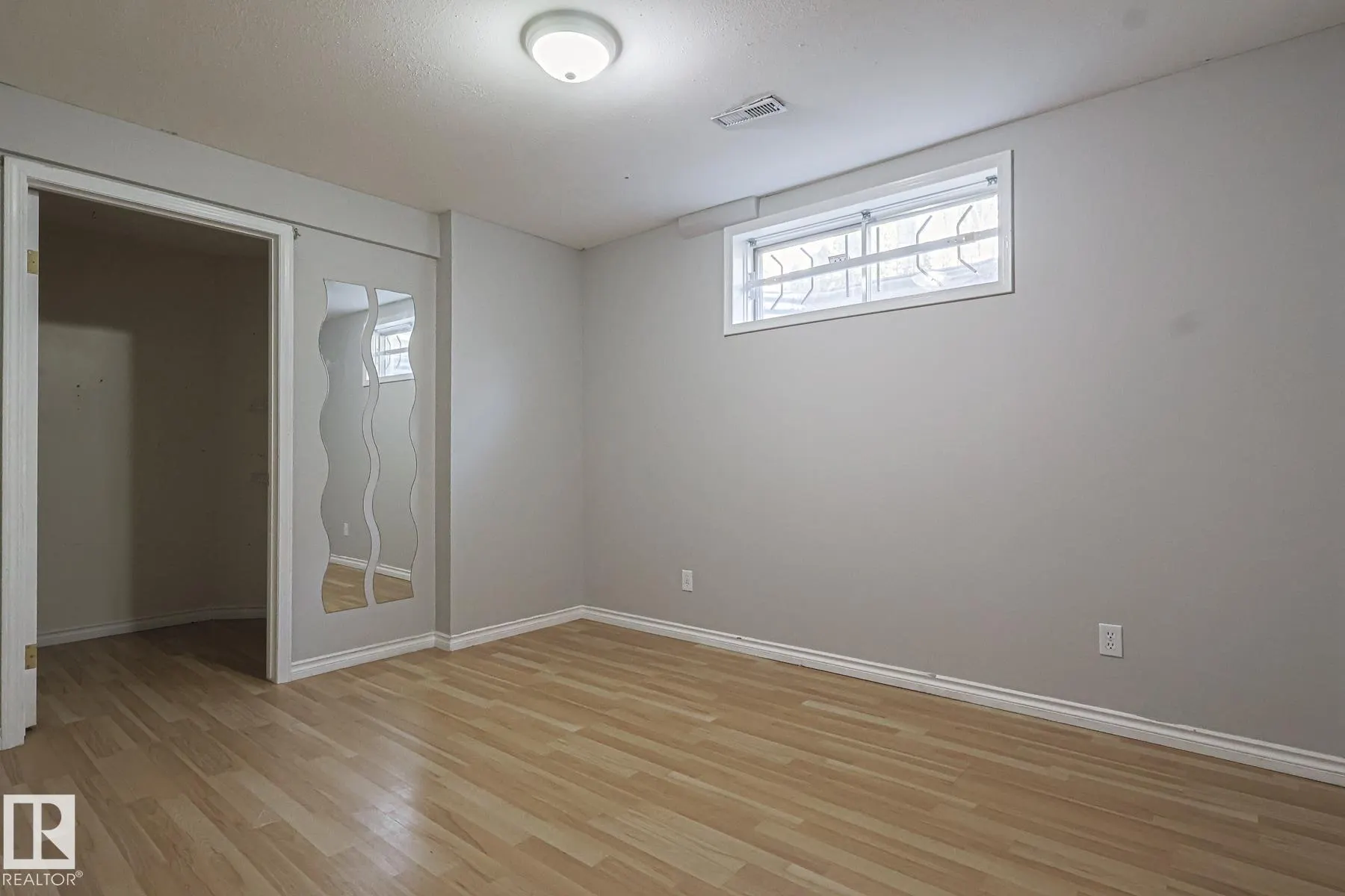 11 HIGH PARK Close