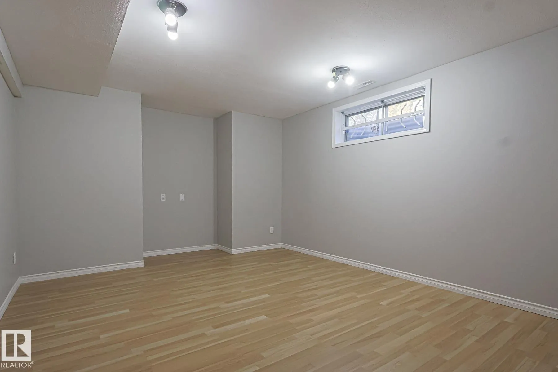 11 HIGH PARK Close