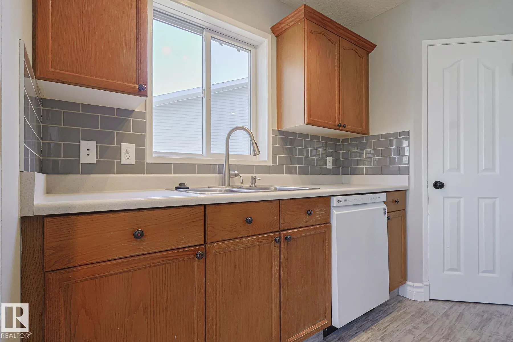 11 HIGH PARK Close