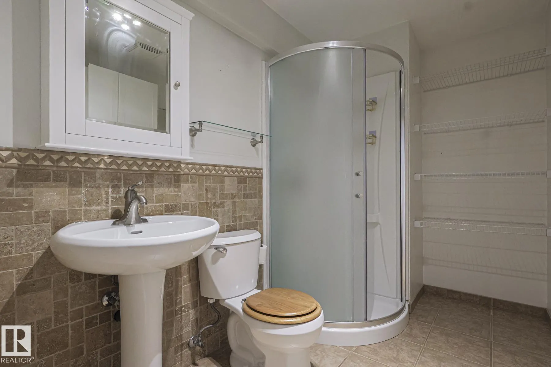 11 HIGH PARK Close
