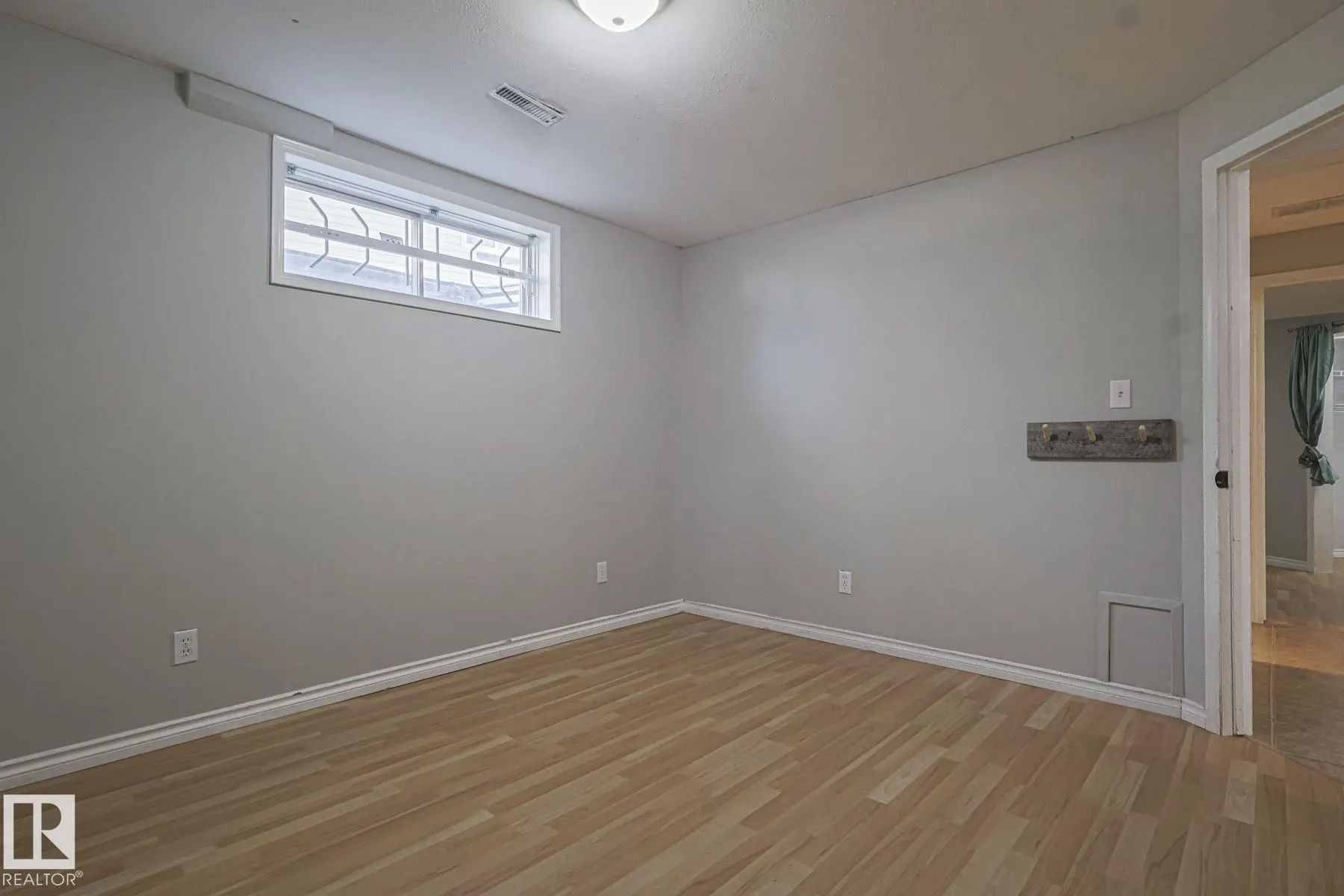 11 HIGH PARK Close
