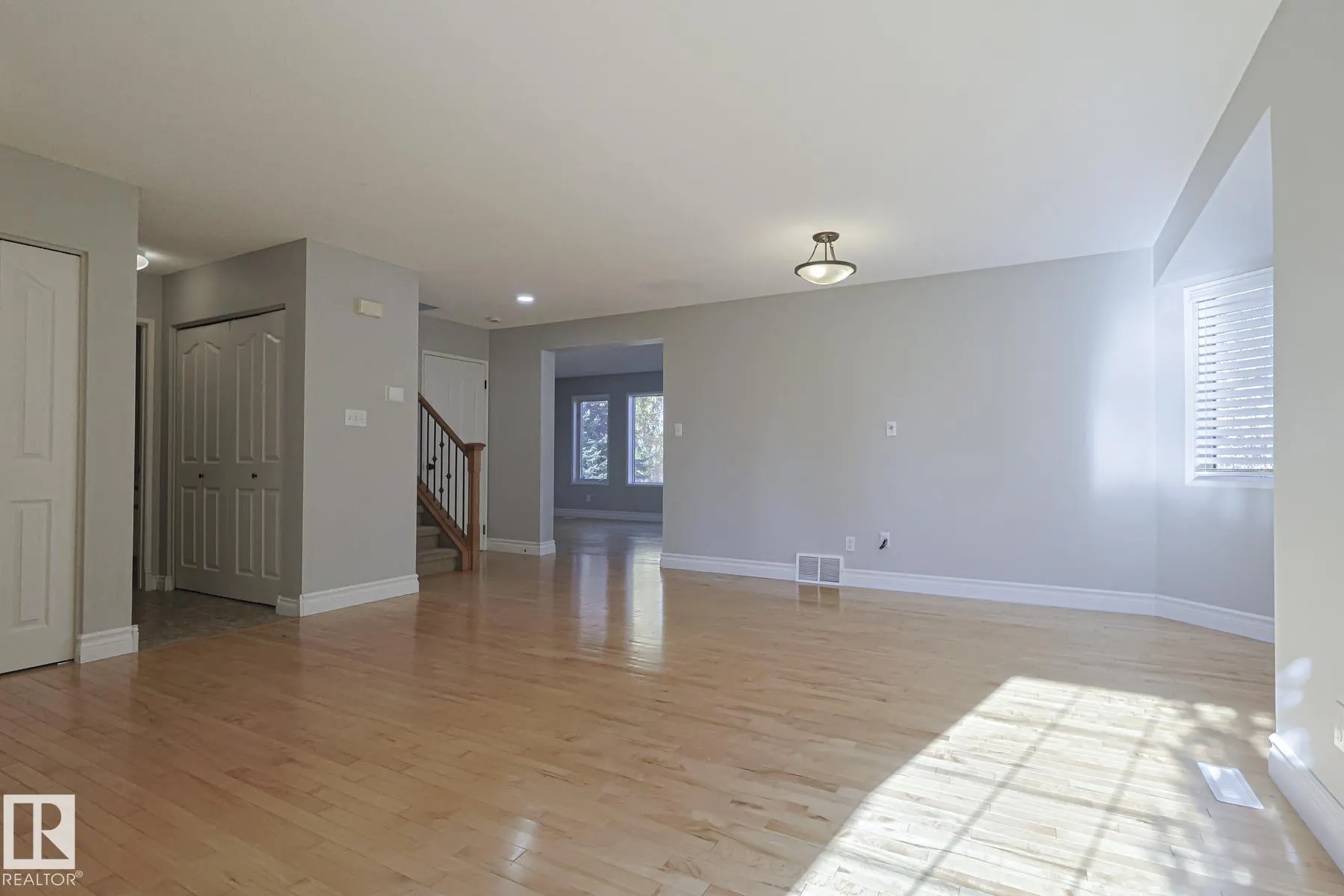 11 HIGH PARK Close