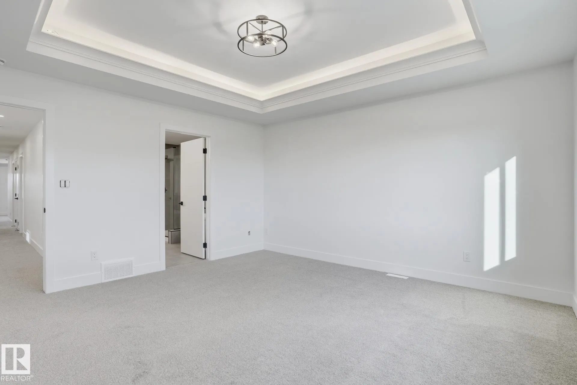 66 Hemingway Crescent