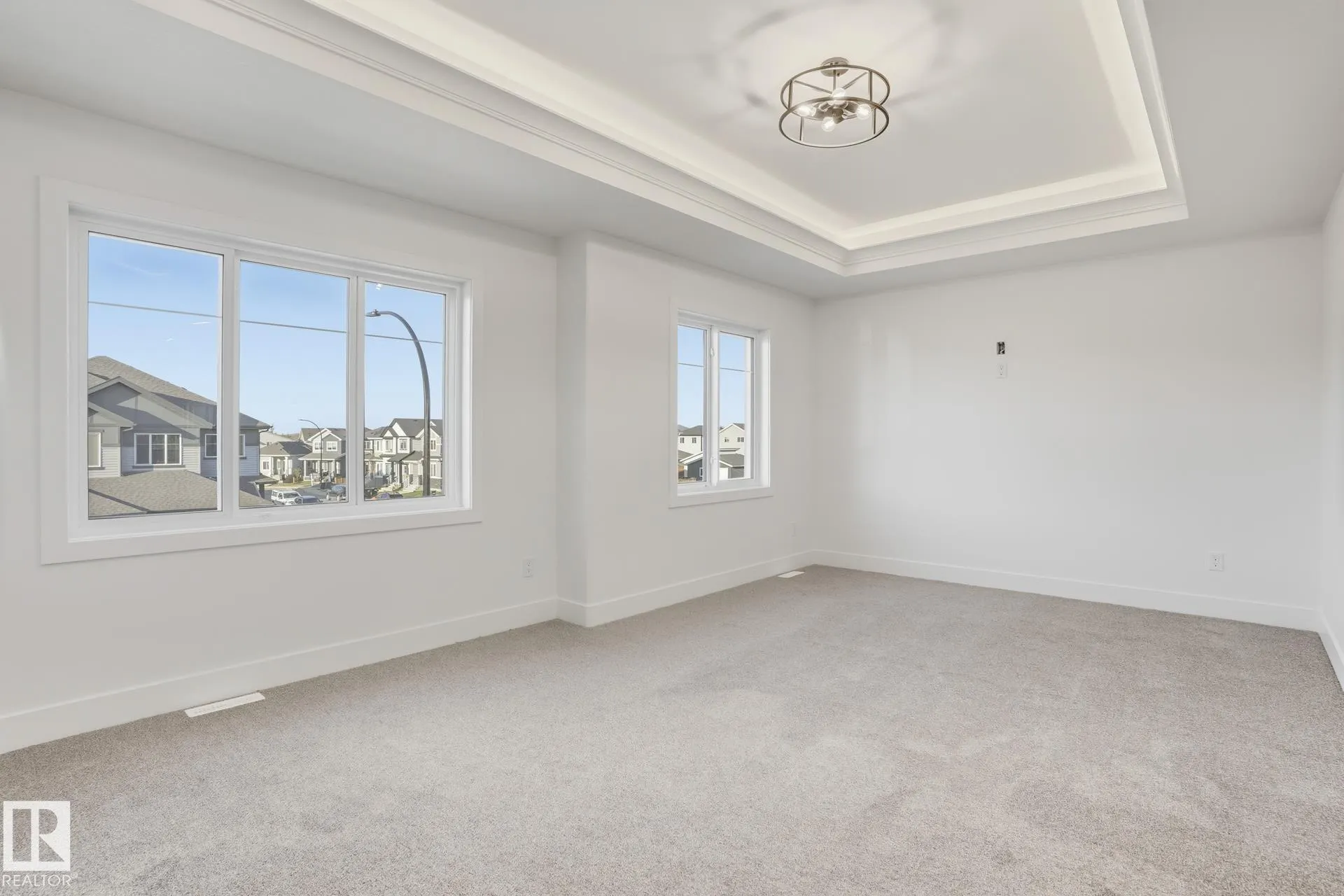 66 Hemingway Crescent