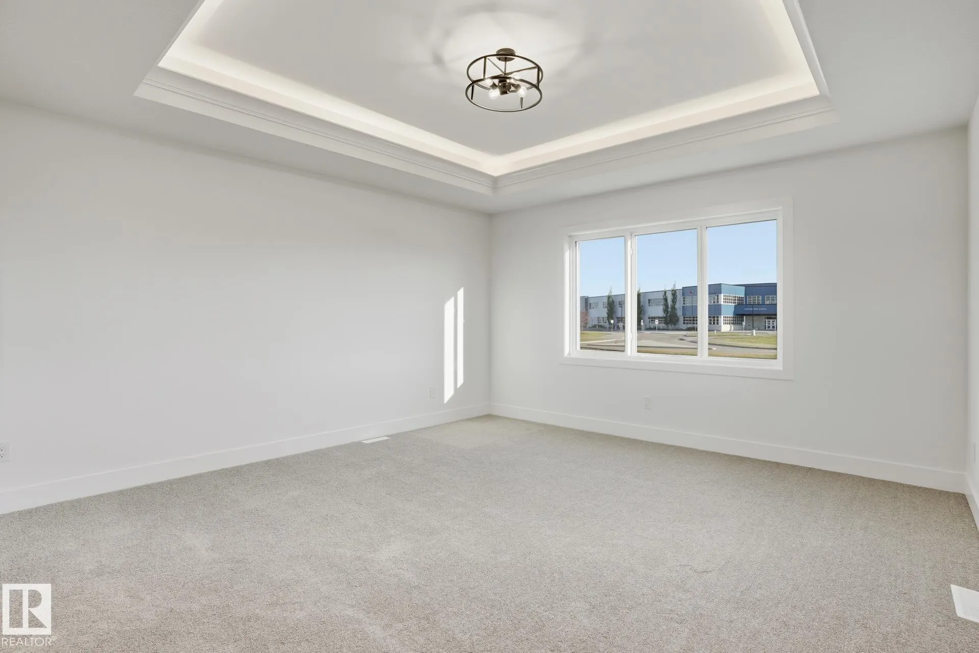 66 Hemingway Crescent