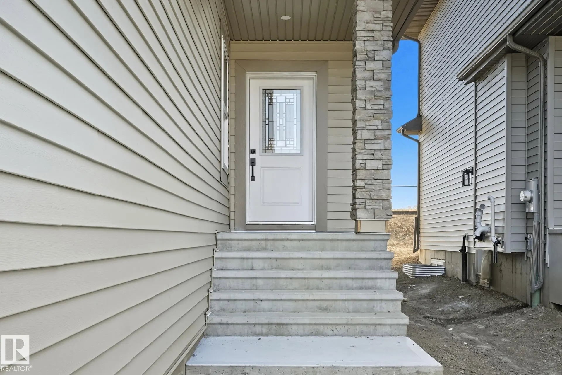 66 Hemingway Crescent