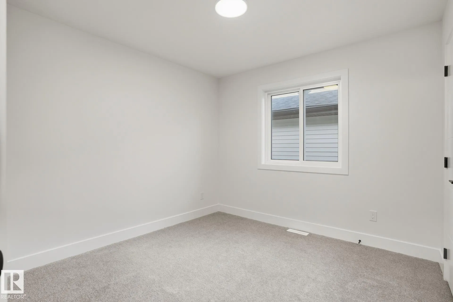 66 Hemingway Crescent