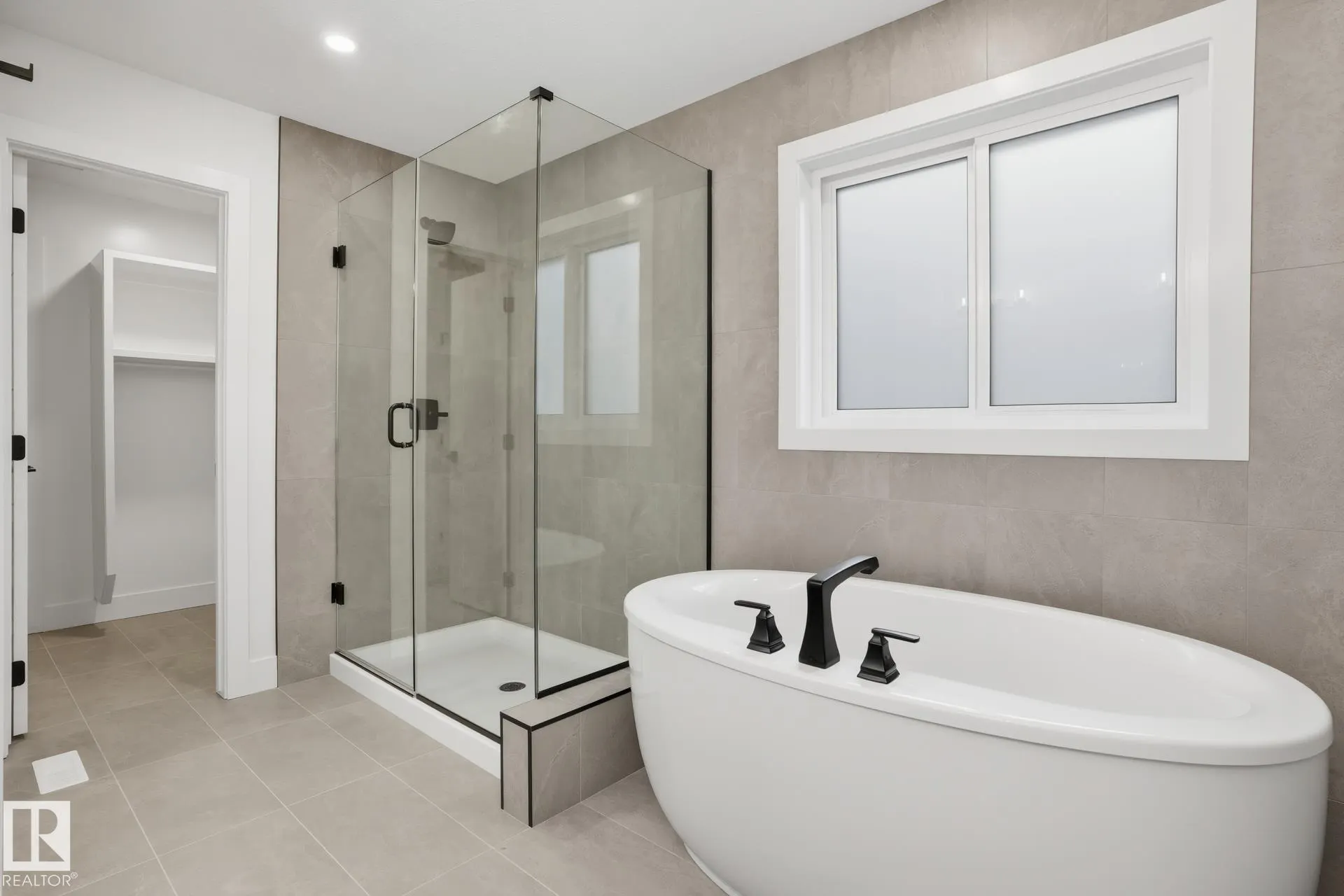 66 Hemingway Crescent