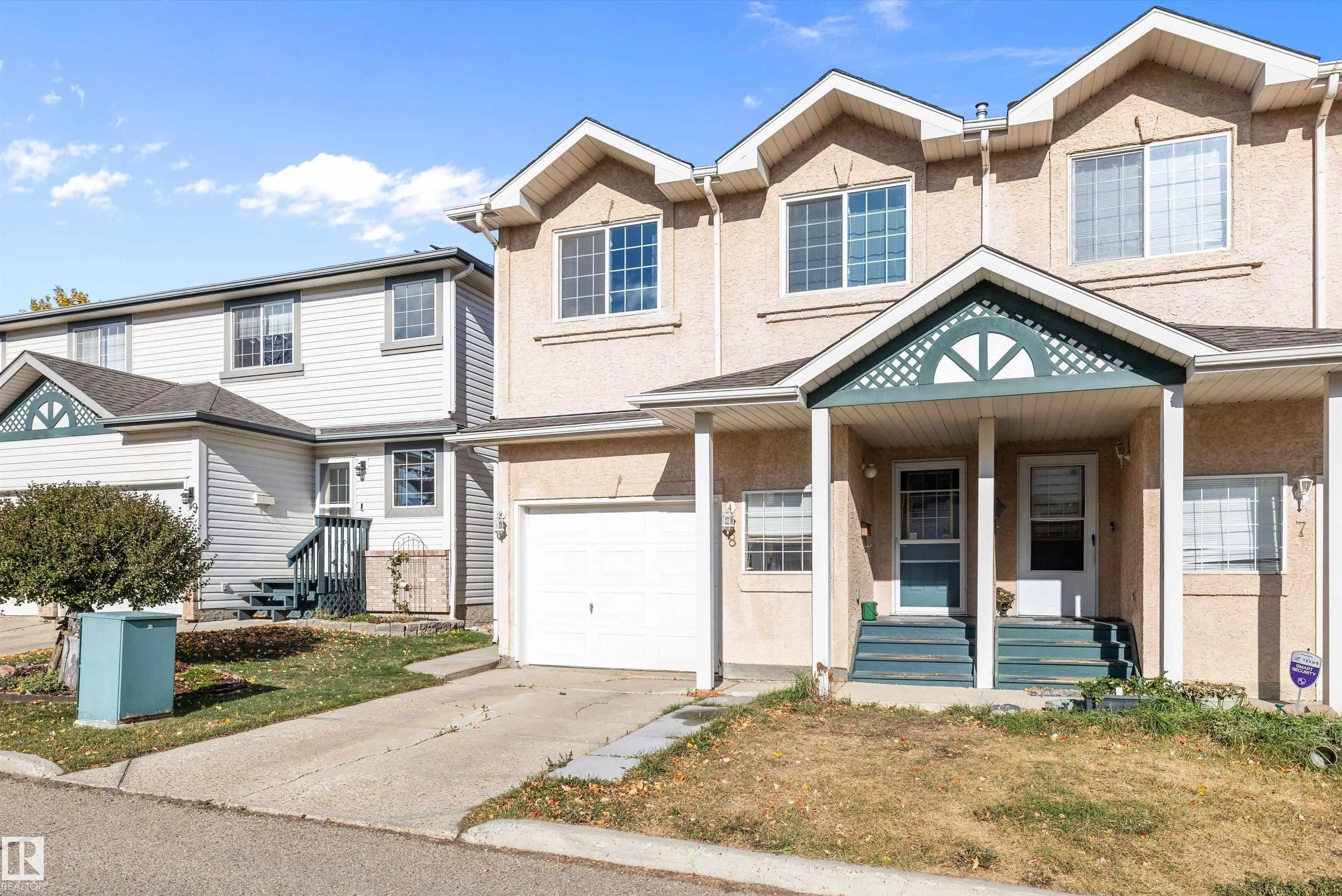 300 HOOPER Crescent