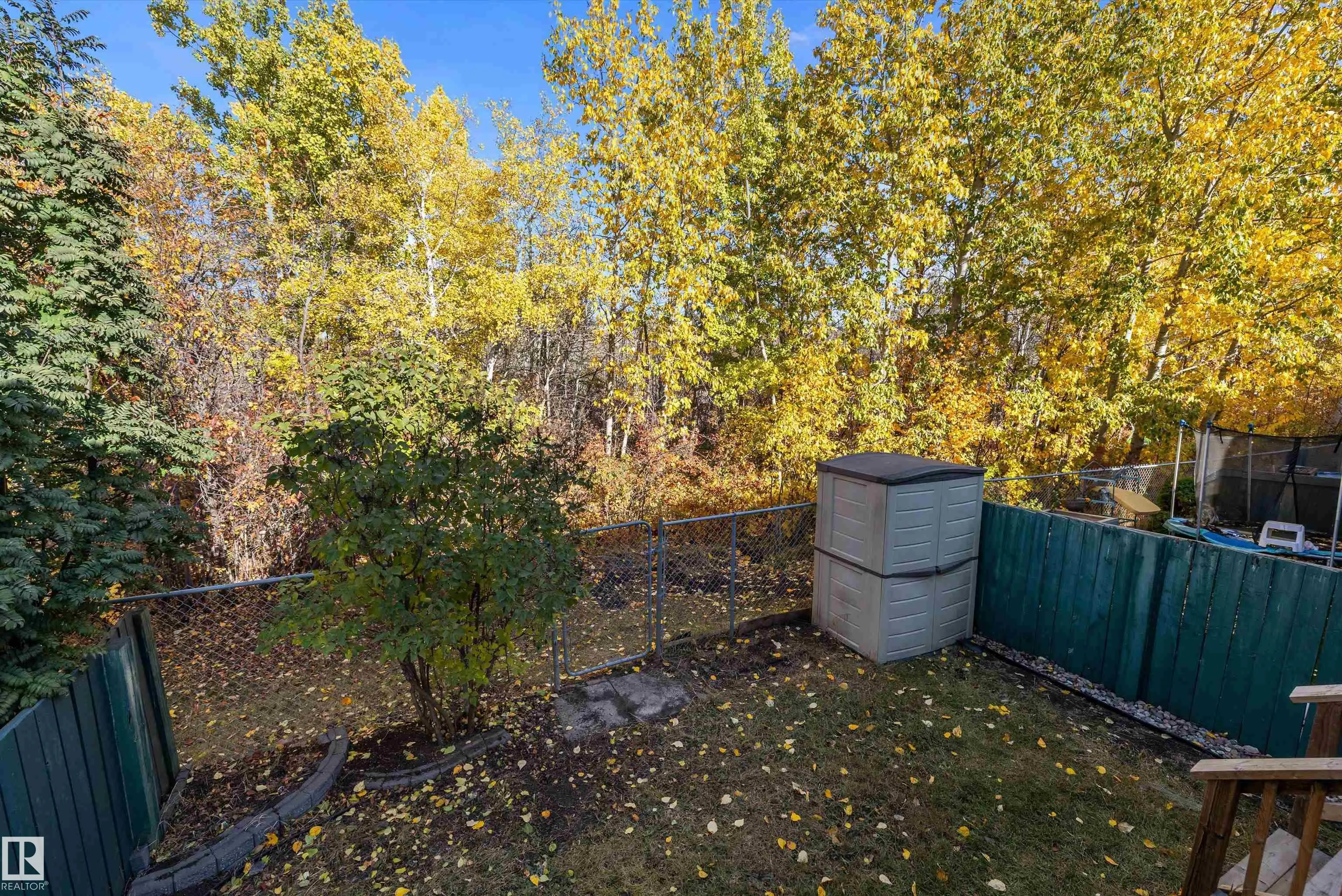 300 HOOPER Crescent