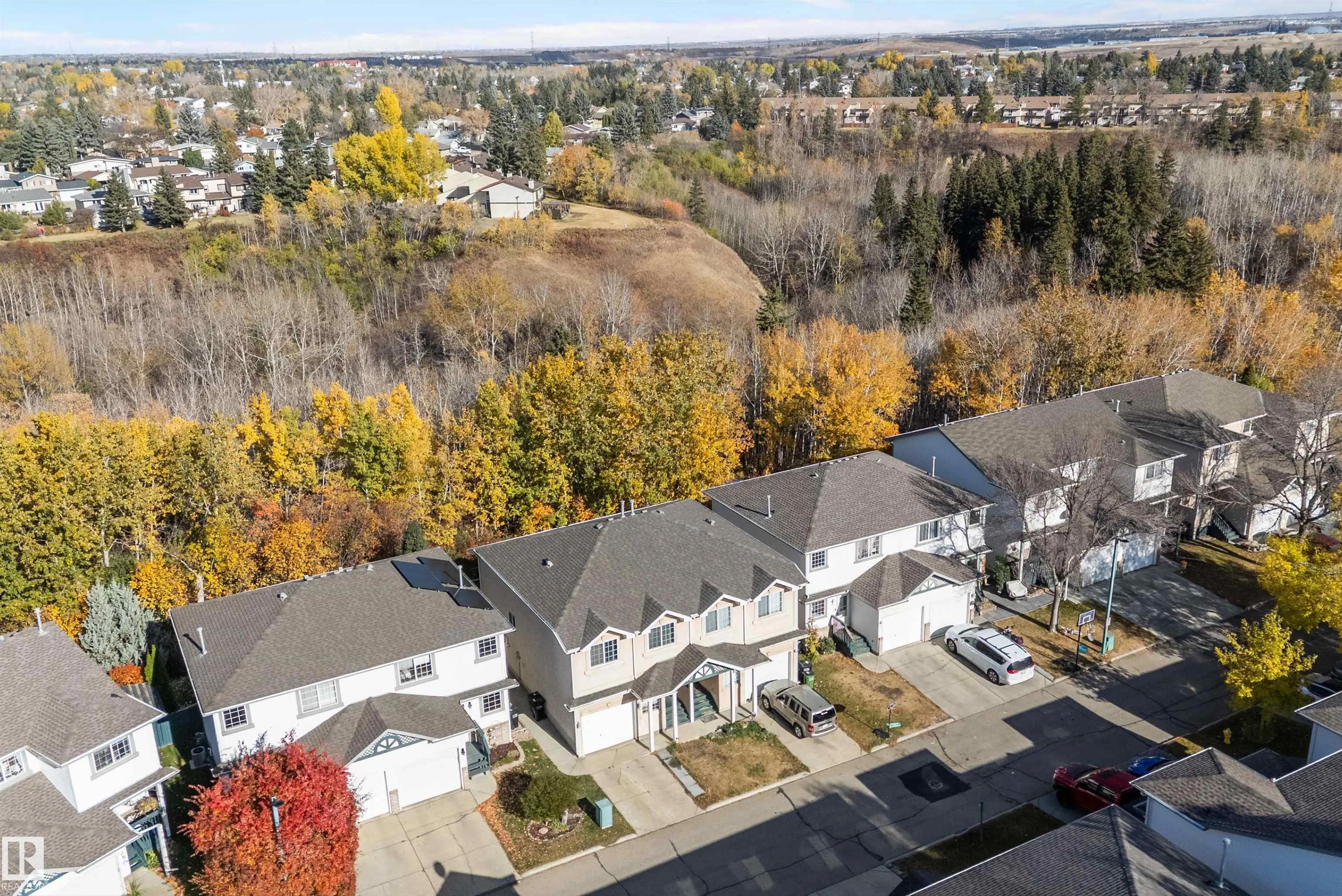 300 HOOPER Crescent