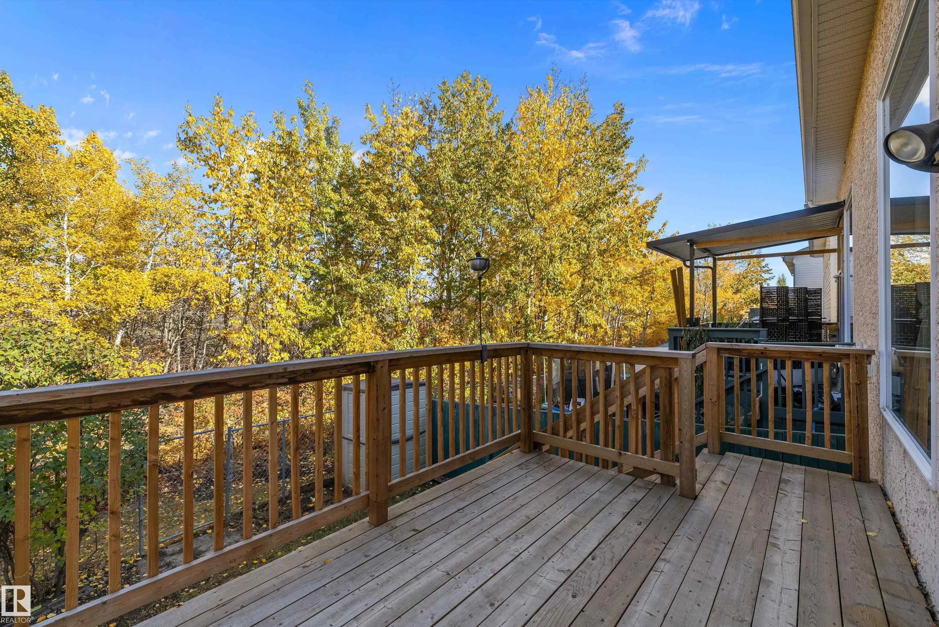 300 HOOPER Crescent