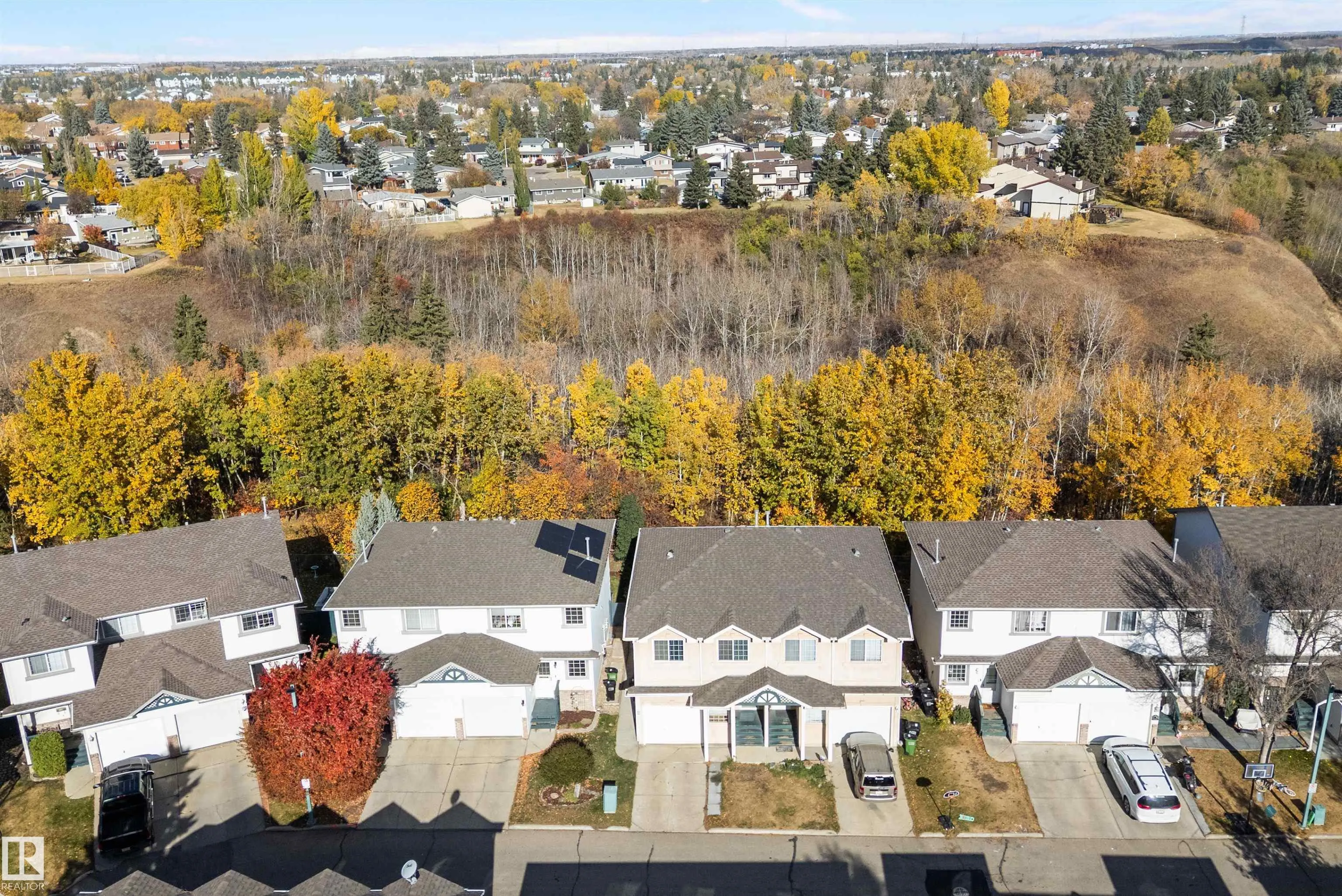 300 HOOPER Crescent
