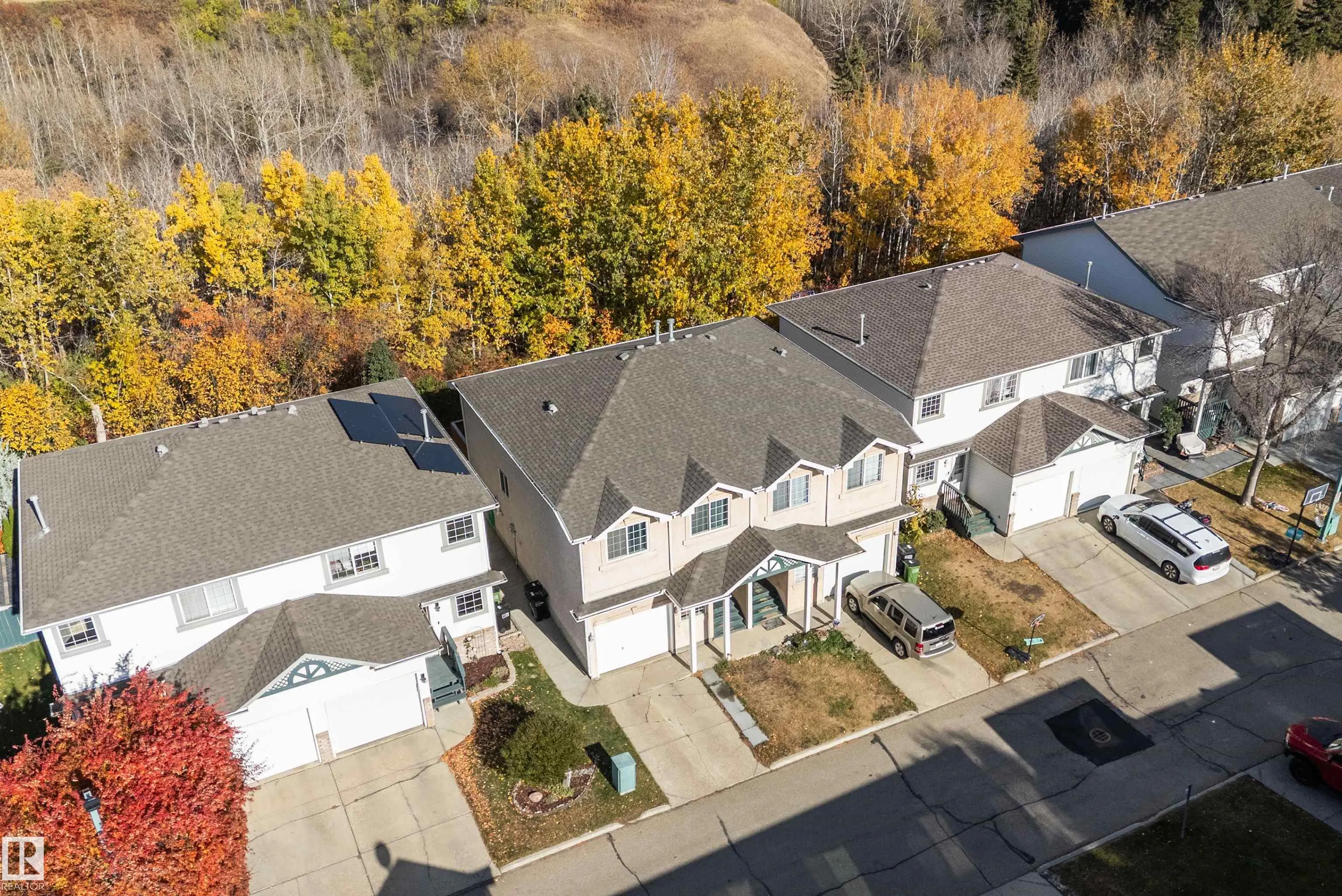 300 HOOPER Crescent