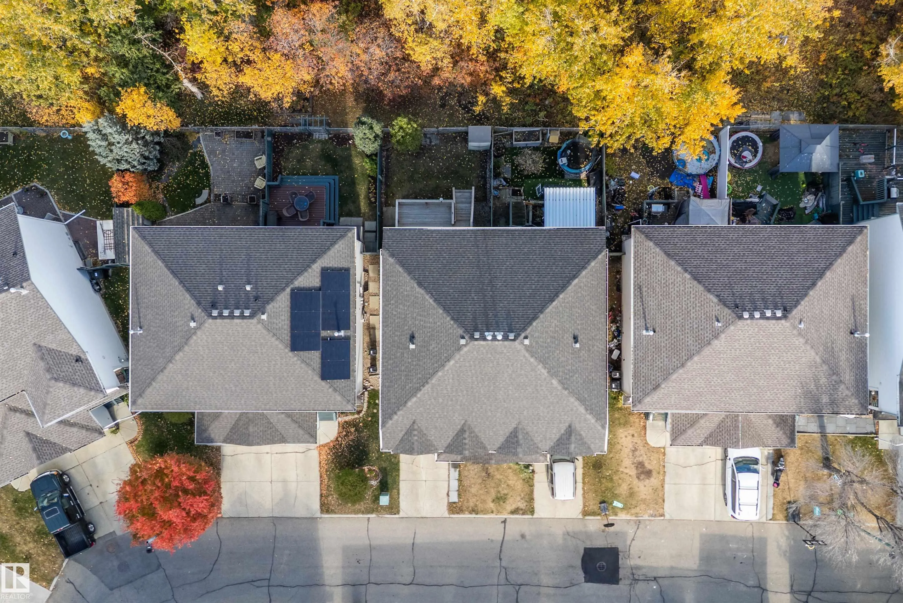 300 HOOPER Crescent
