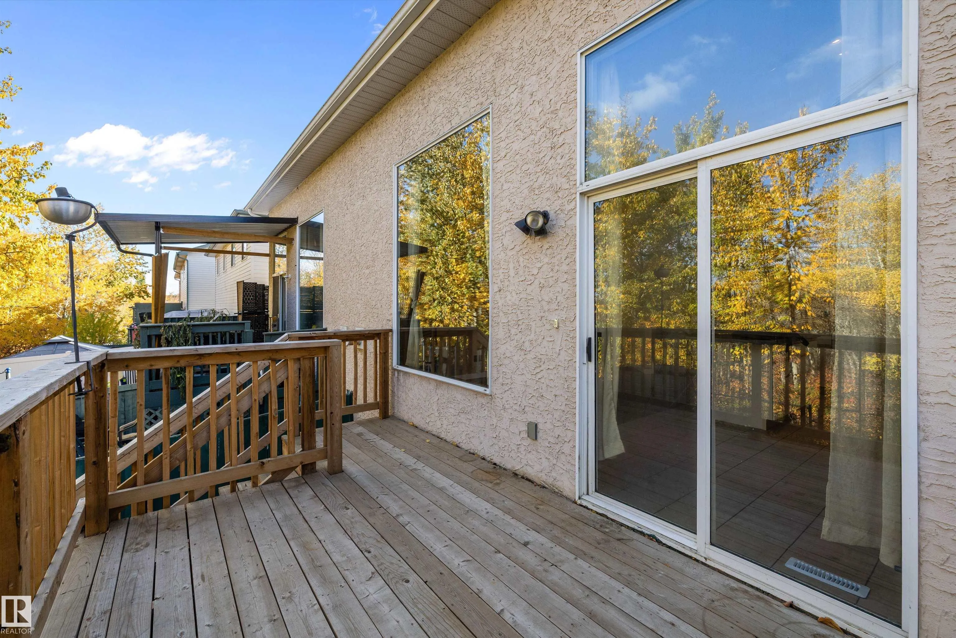300 HOOPER Crescent