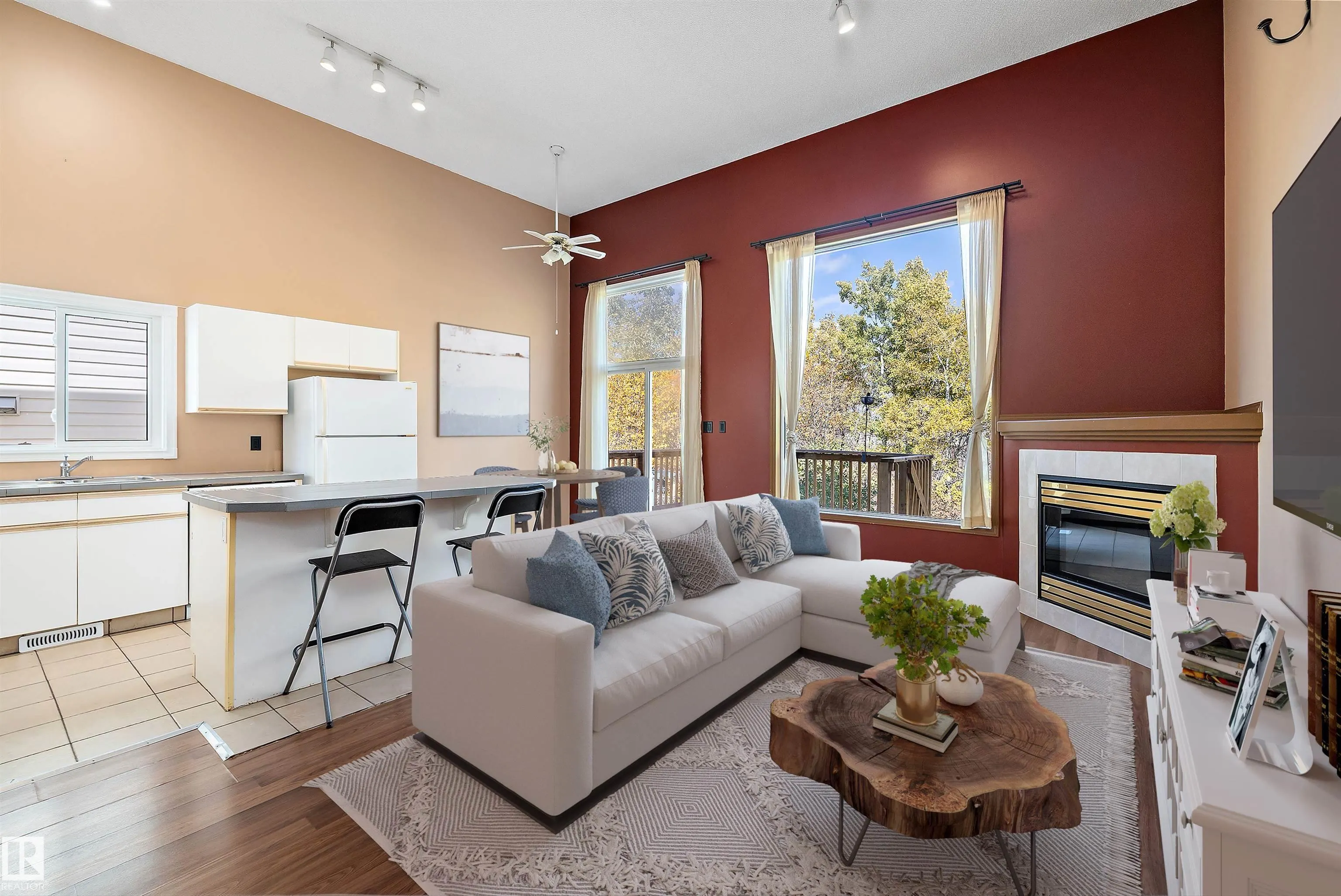 300 HOOPER Crescent