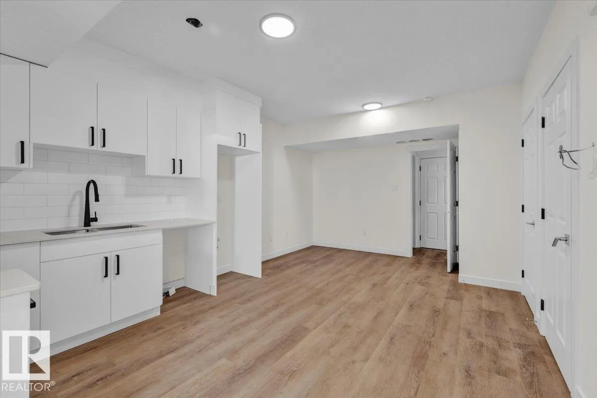 227 DEER VALLEY Drive
