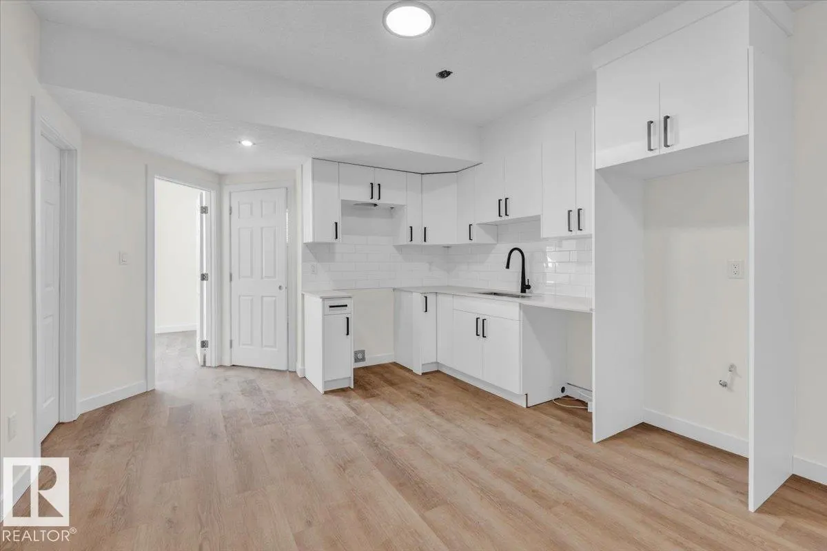 227 DEER VALLEY Drive