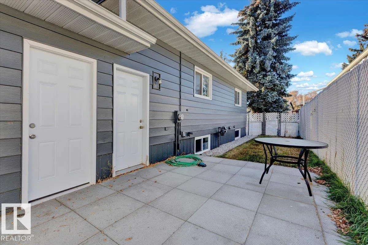 6 GLENDALE Crescent