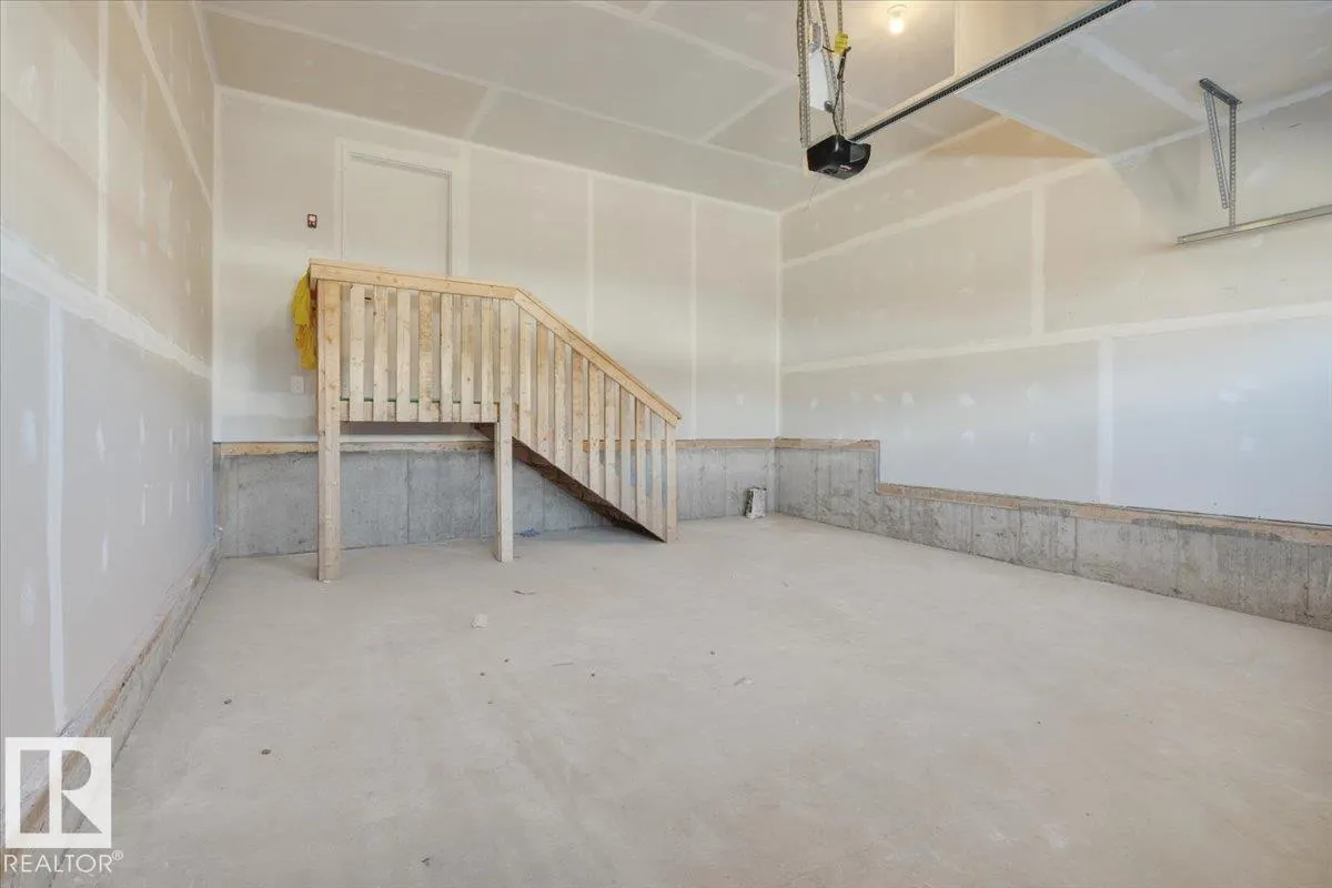8 COBBLESTONE Gate