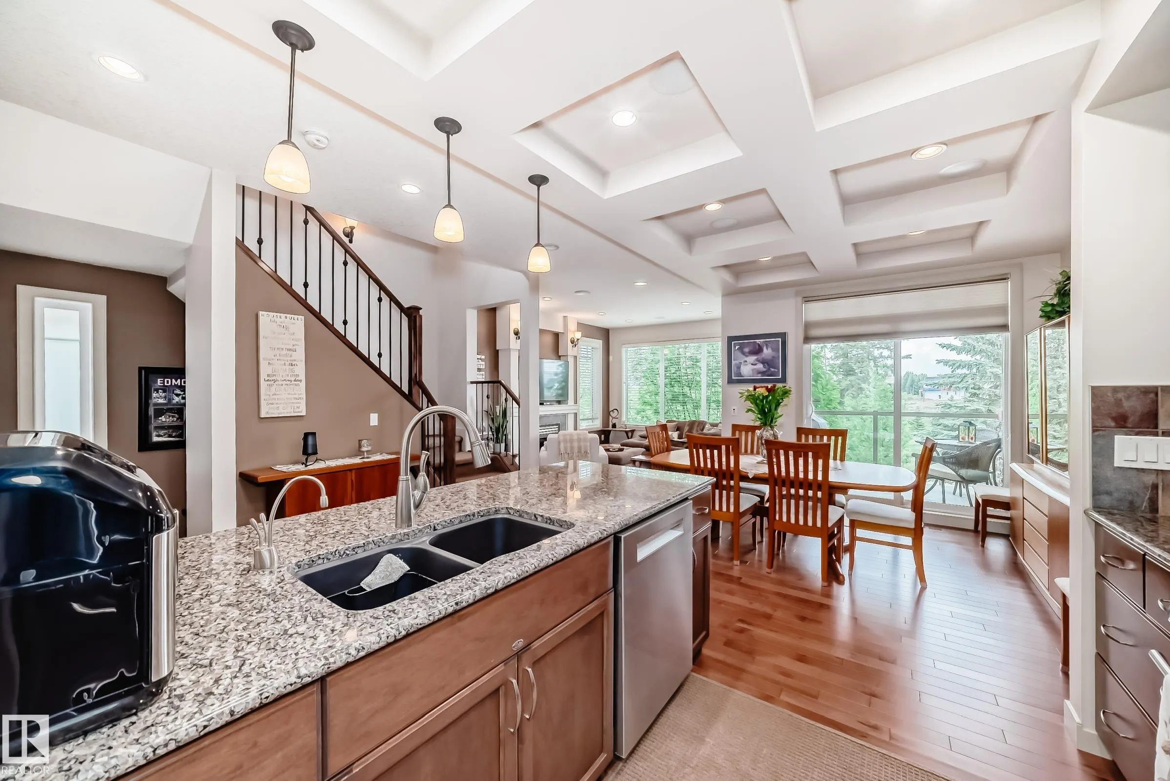 1673 JAMES MOWATT Trail