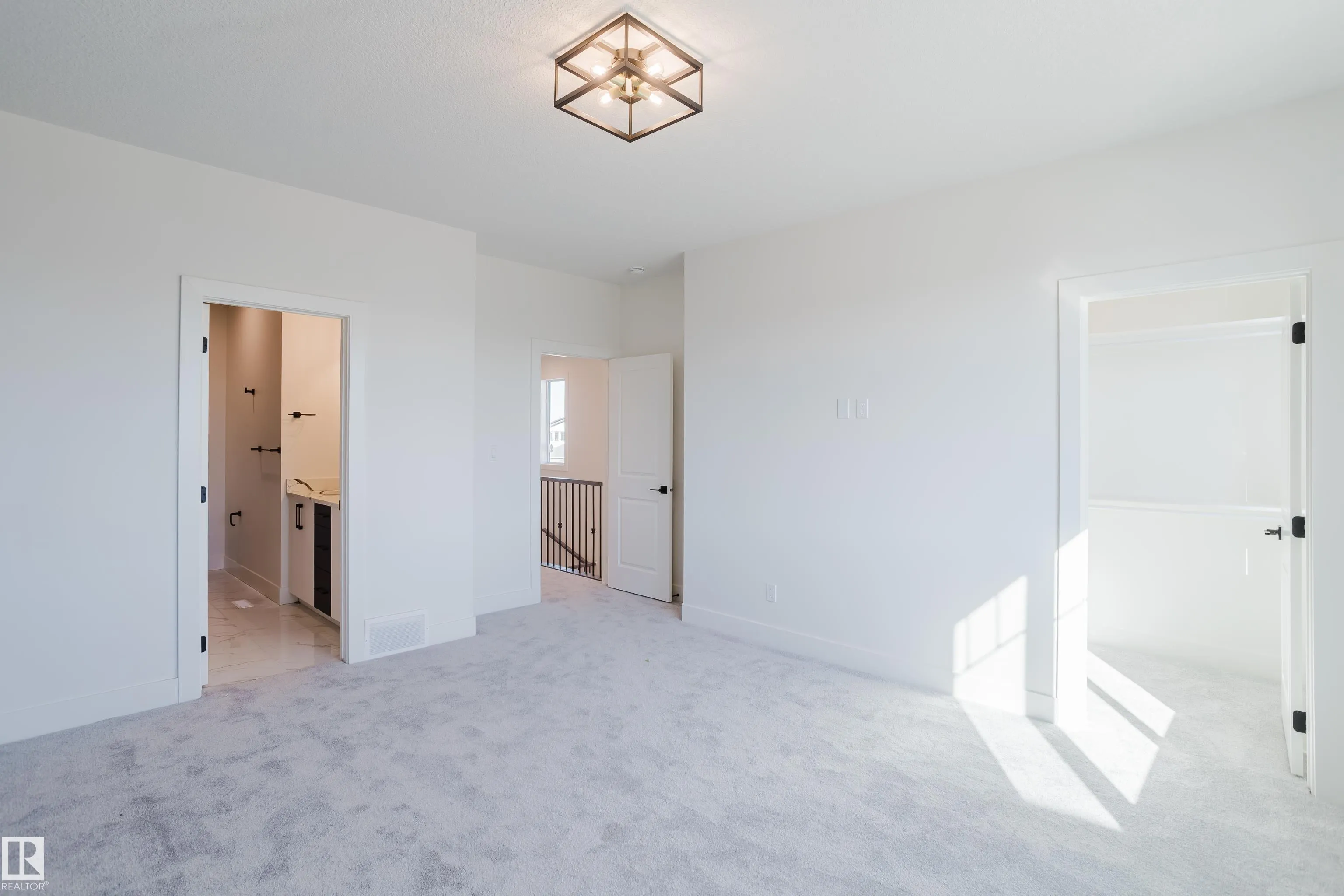 343 Munn Way