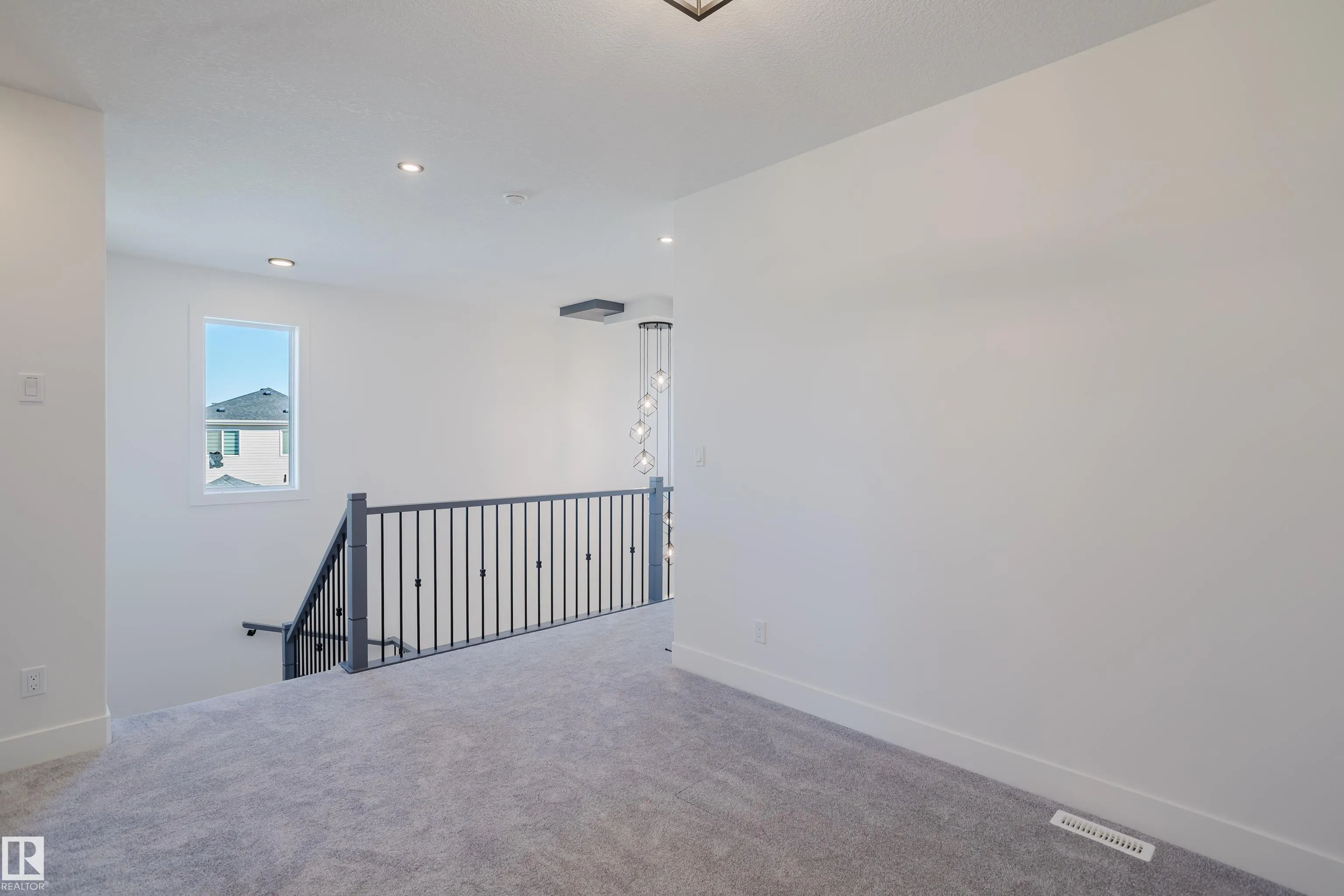 343 Munn Way